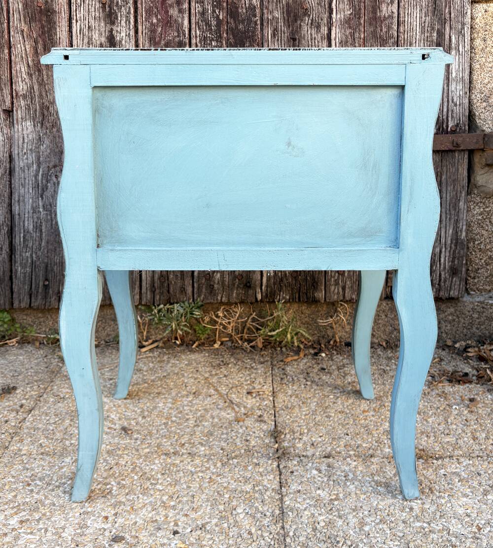 Pair of patinated lagoon blue bedside tables, early 20th century, with curved legs.