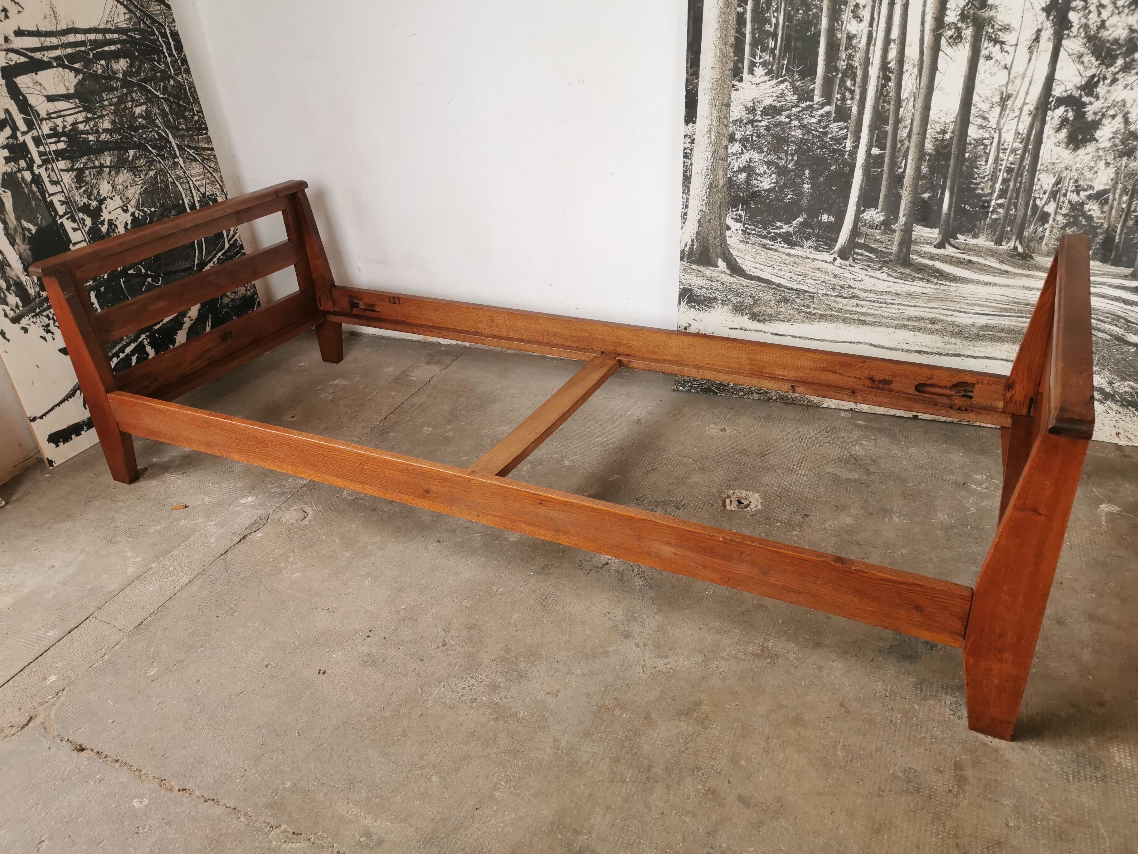 Mru bed René Gabriel, reconstruction