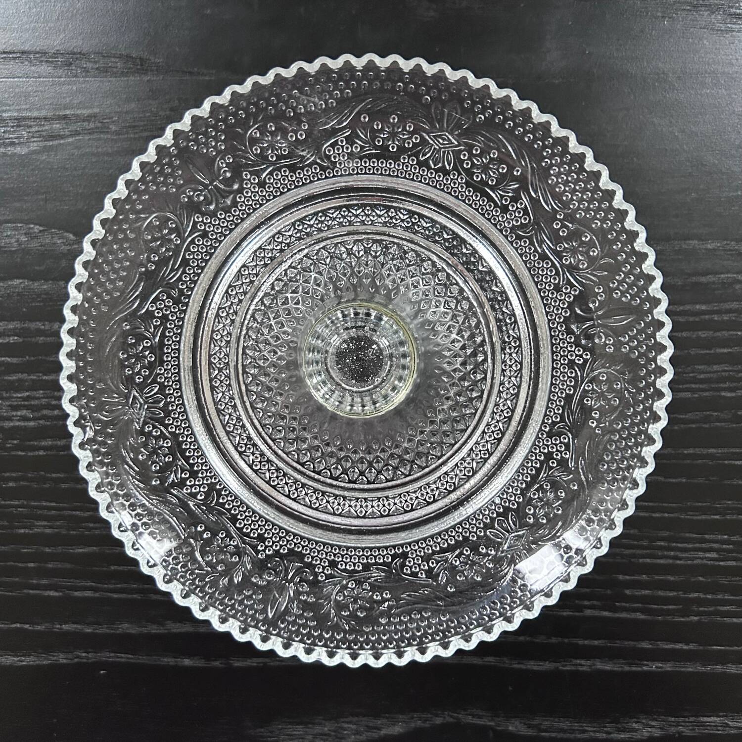 Small footed cookie dish