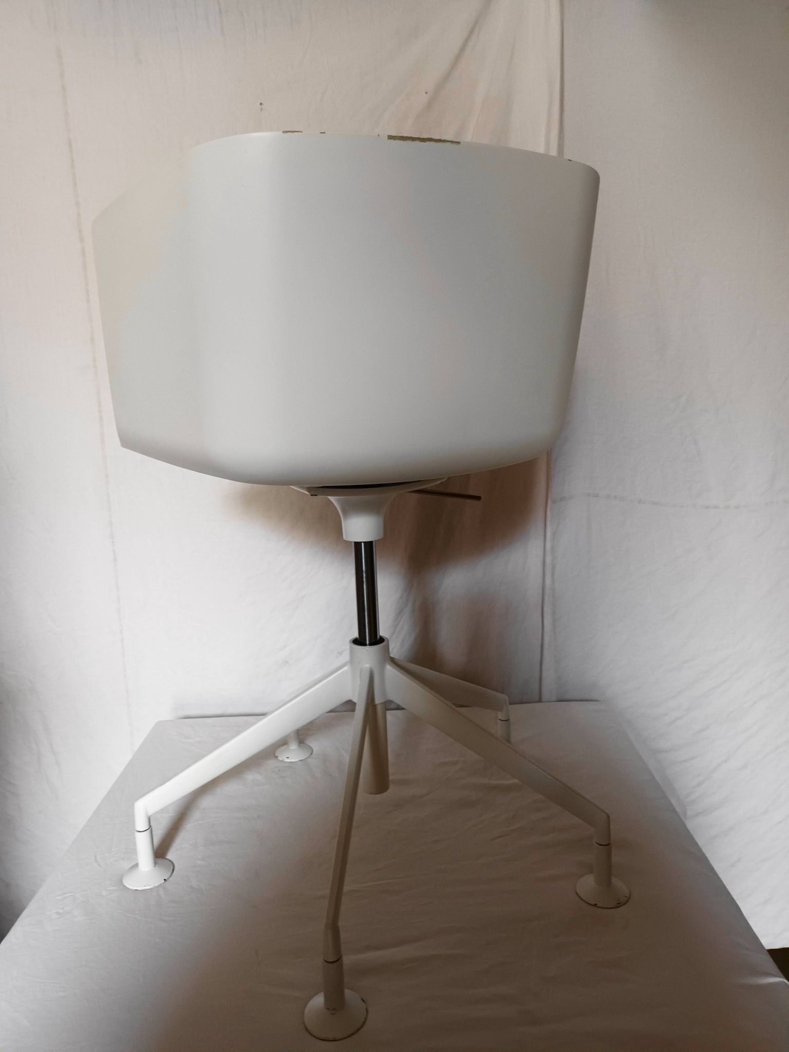 "Cut" office chair by Francesco Rota for Lapalma