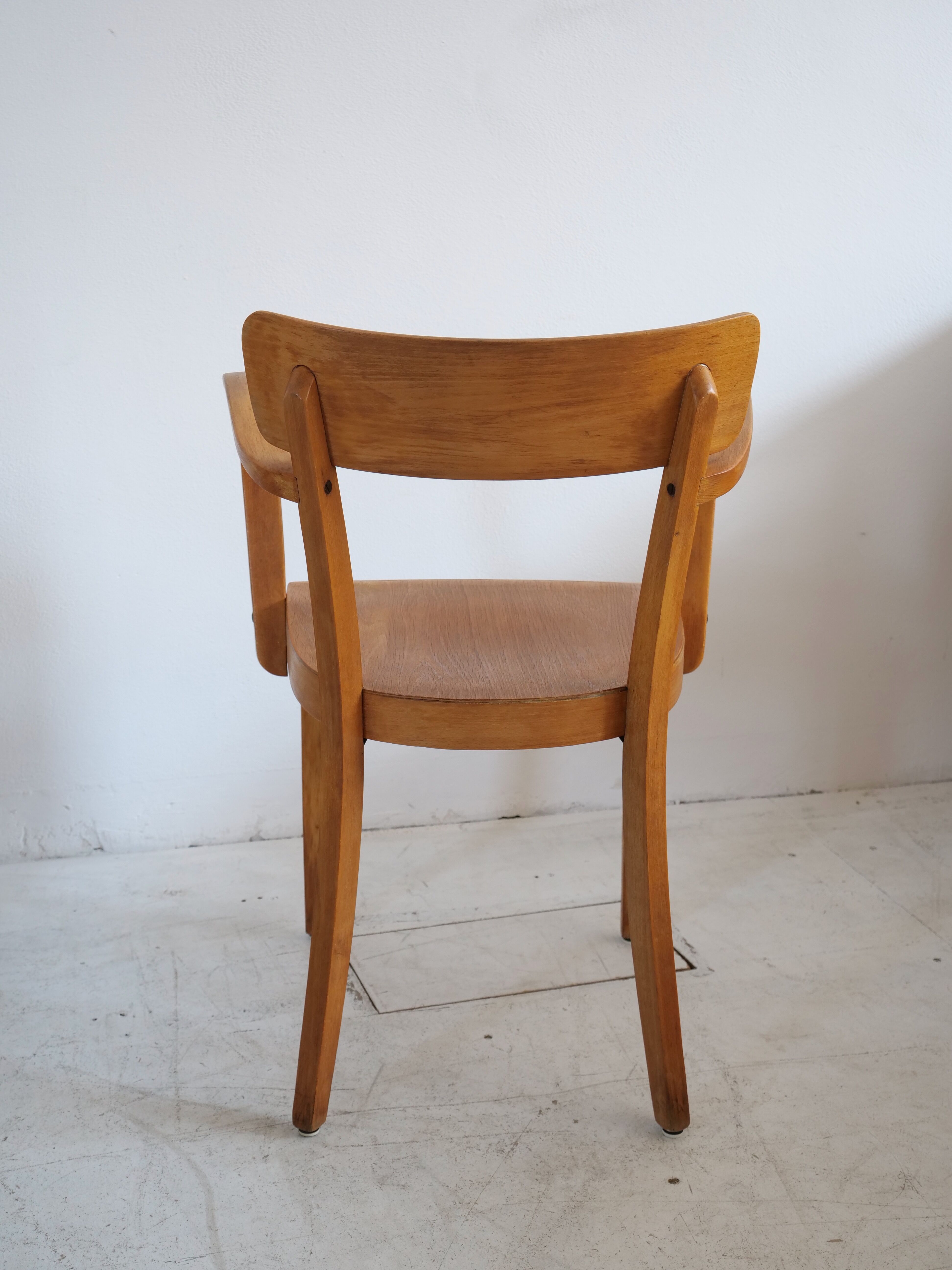 Chaise en bois 1930