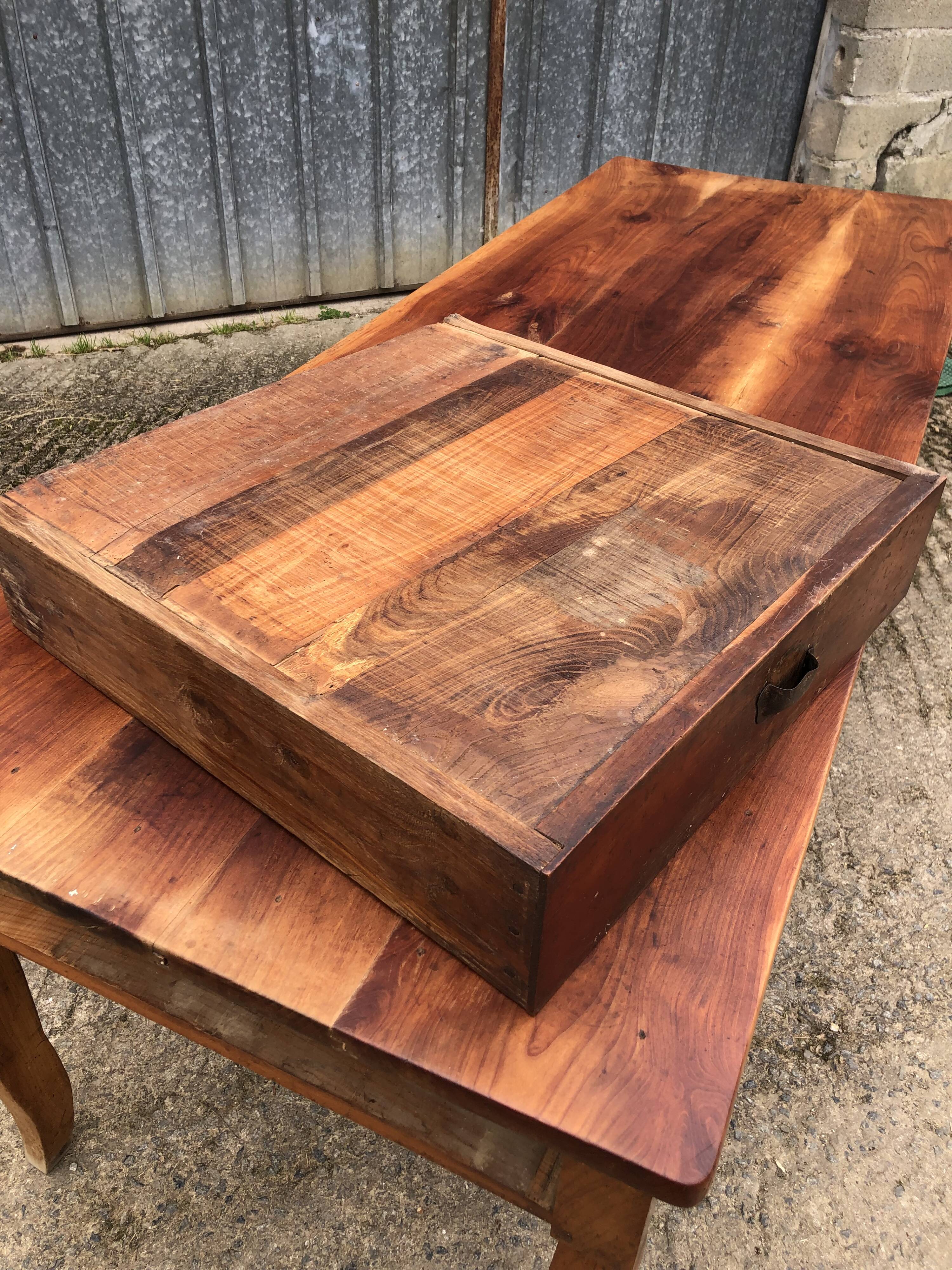 Table de ferme ancienne en cerisier massif avec 2 tiroirs et une tirette