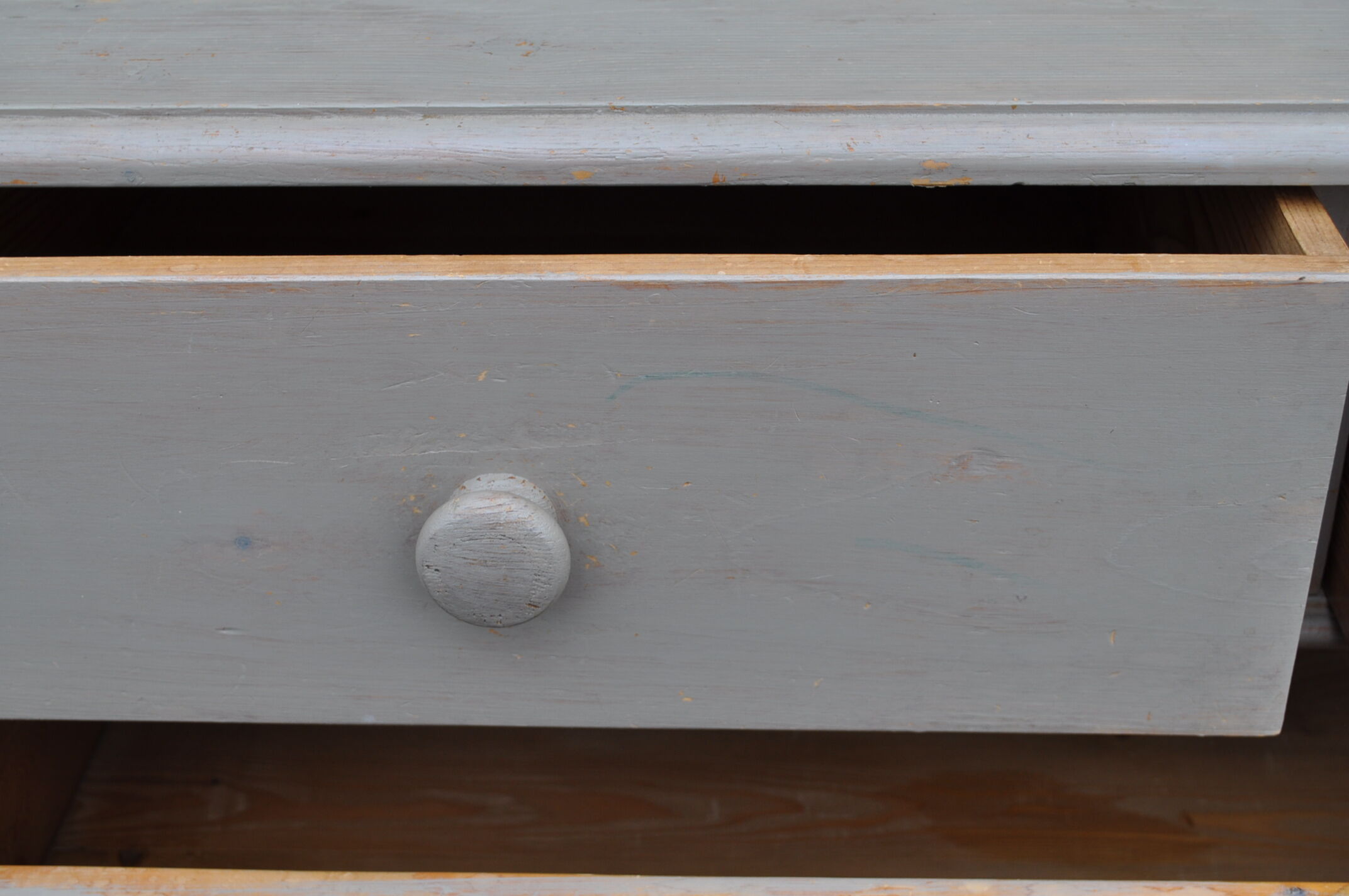 English pine chest of drawers