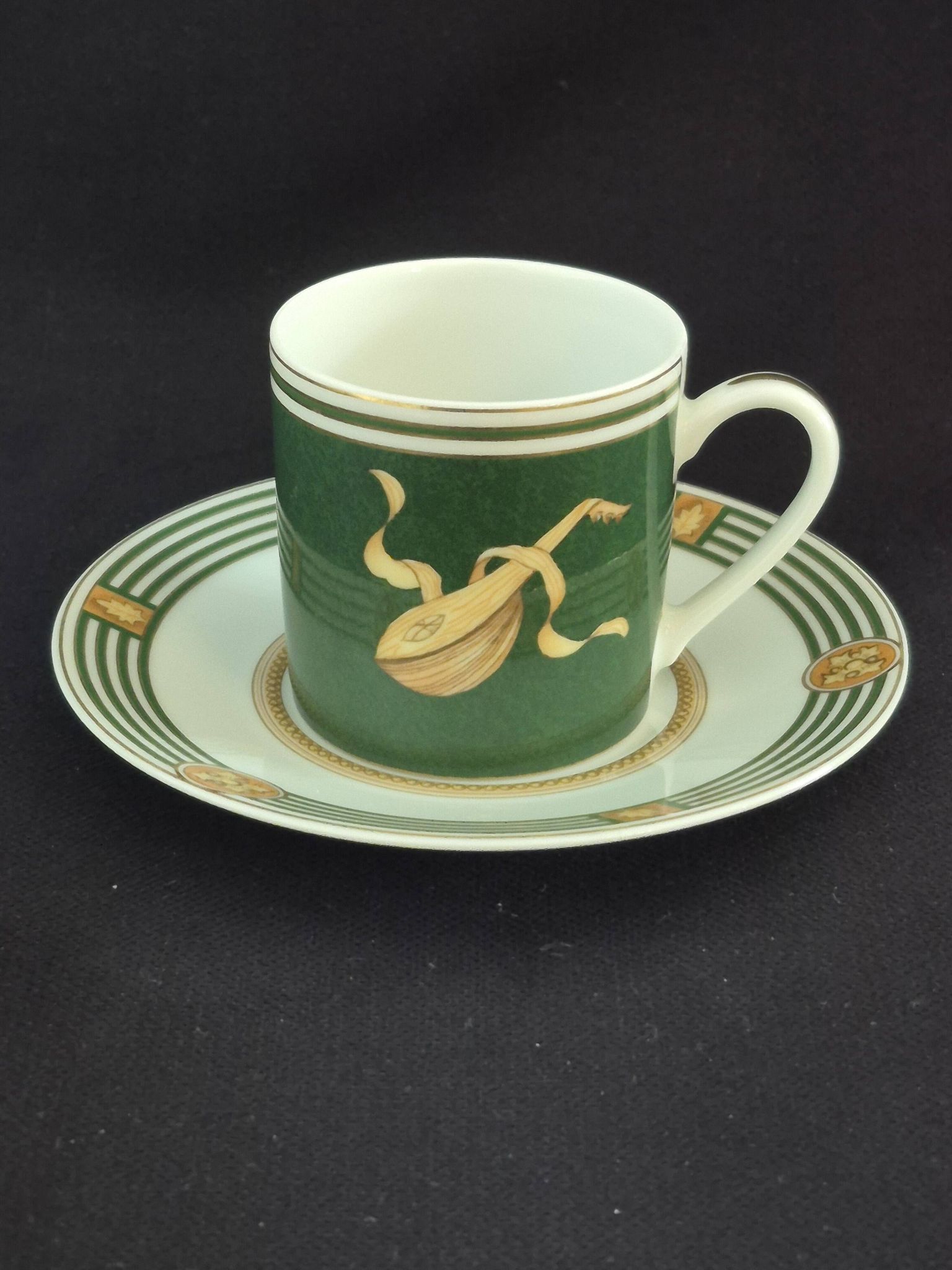 Litre porcelain cup from limoges bernardaud model kent a467