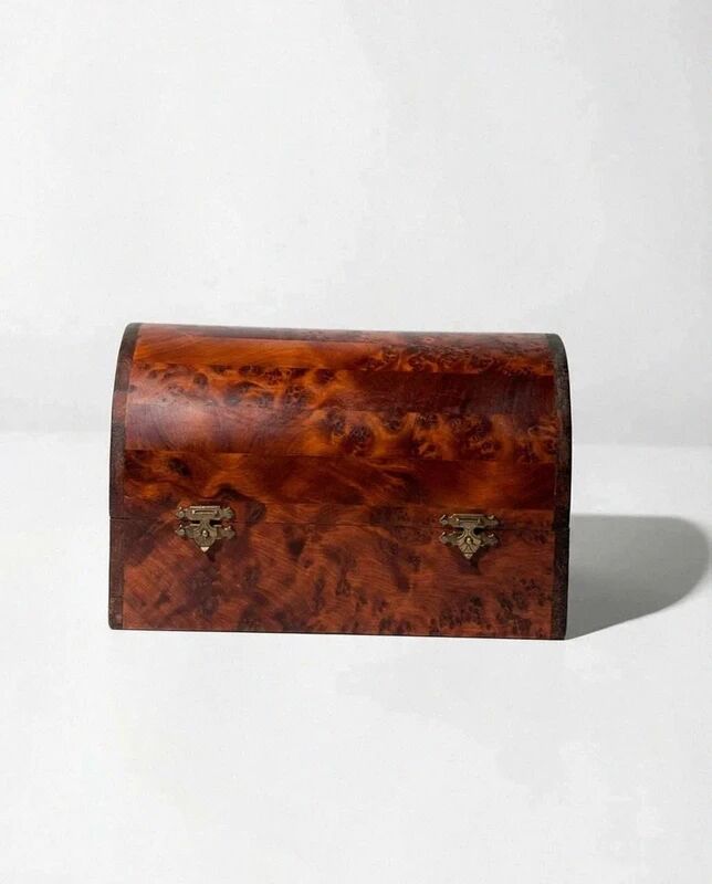 Beautiful thuya wood jewellery box – Rounded lid – Handcrafted work