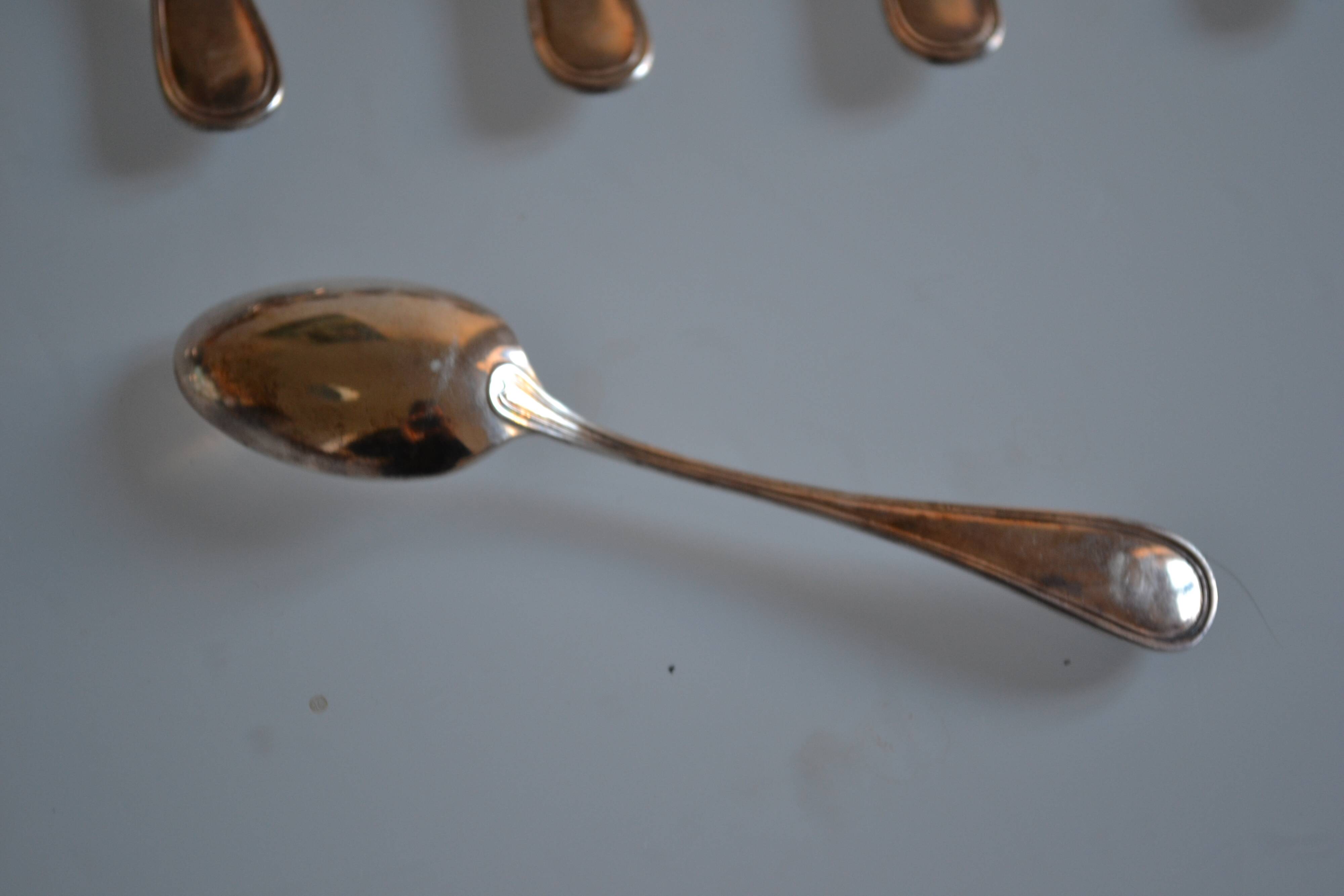 12 Silver-plated metal mocha spoons