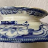 Plate with peedouche Creil & Montereau model Flora liseron