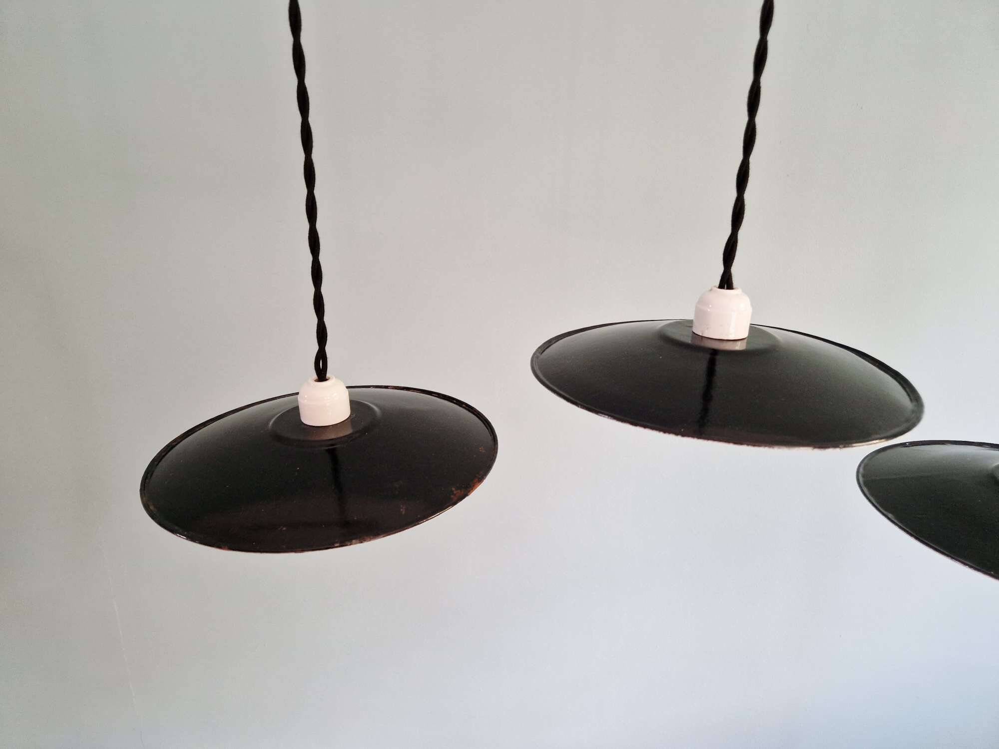 Set of 4 industrial pendant lights in black and white enamelled sheet metal