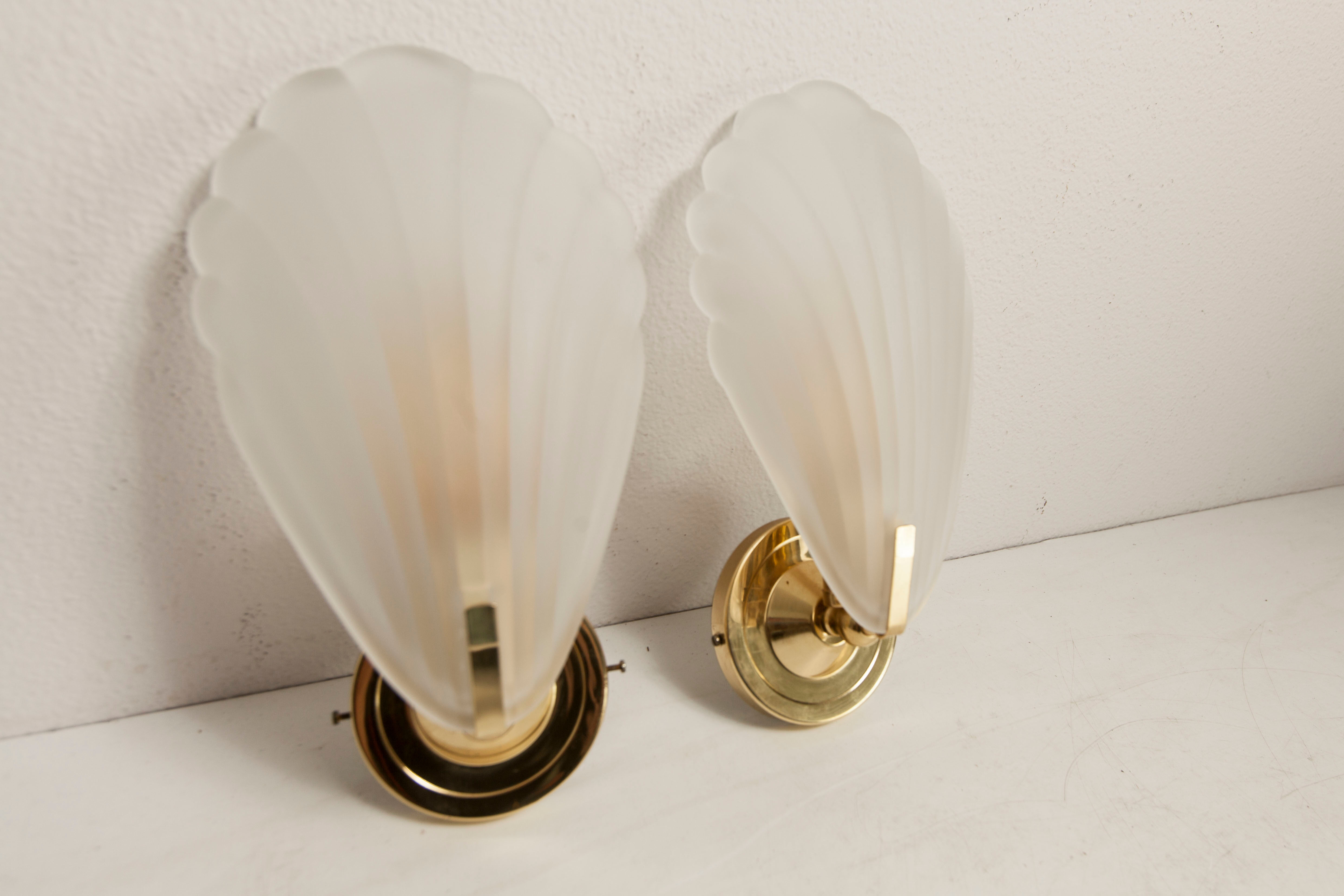 Paire d'appliques murales coquillages verre murano et laiton 1960