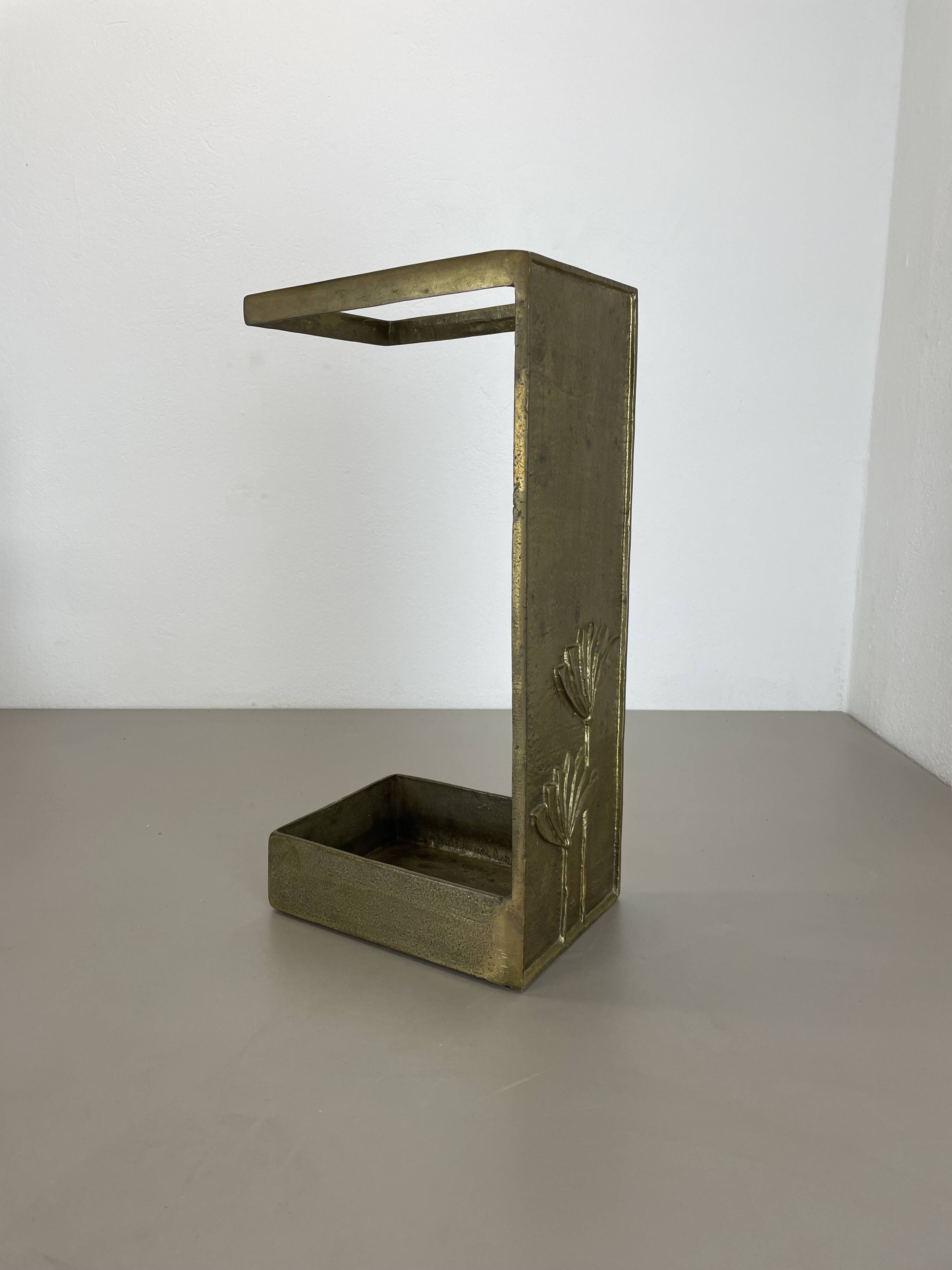 Hollywood Regency Solid 7.5kg Brass Brutalist Floral Umbrella Stand, Italy 1970s