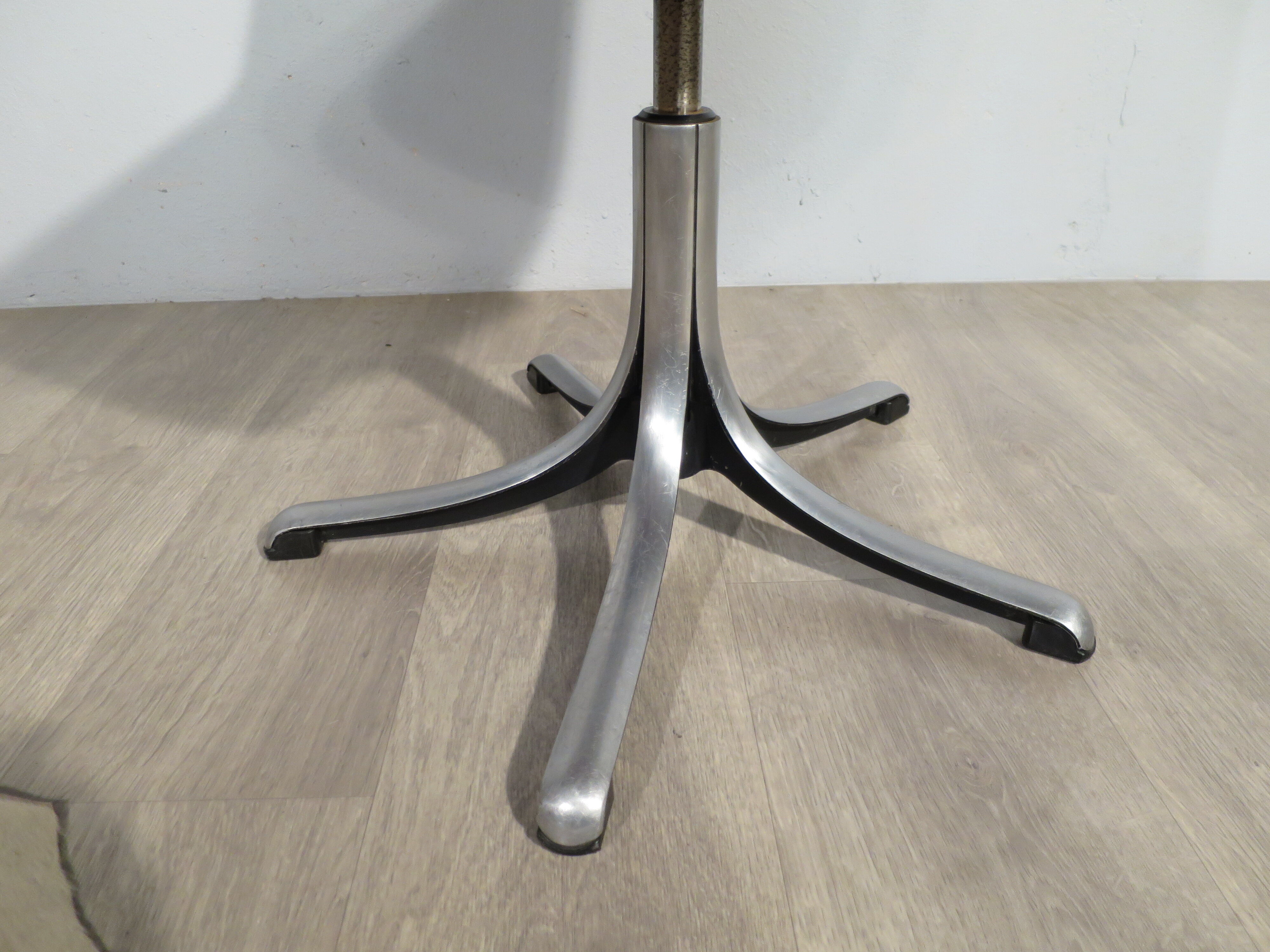 Modus Chair by Osvaldo Borsani