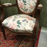 Louis XVI-style convertible medallion chair