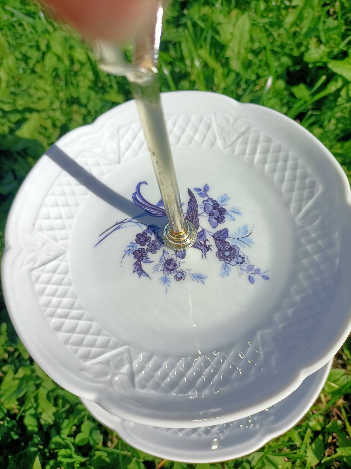 Berry cake stand