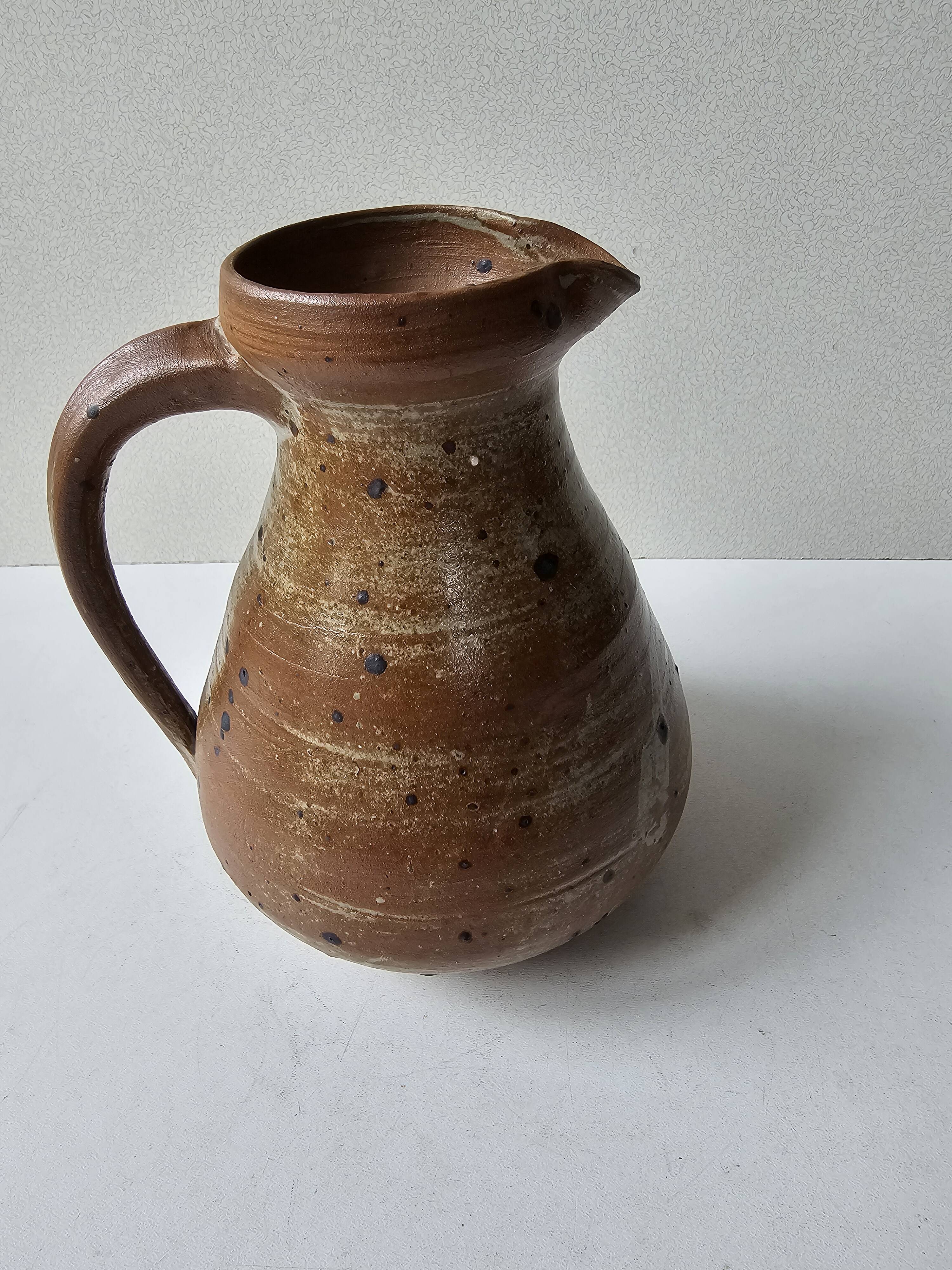 Ceramic stoneware pitcher - Signed Pictogram (Paw)