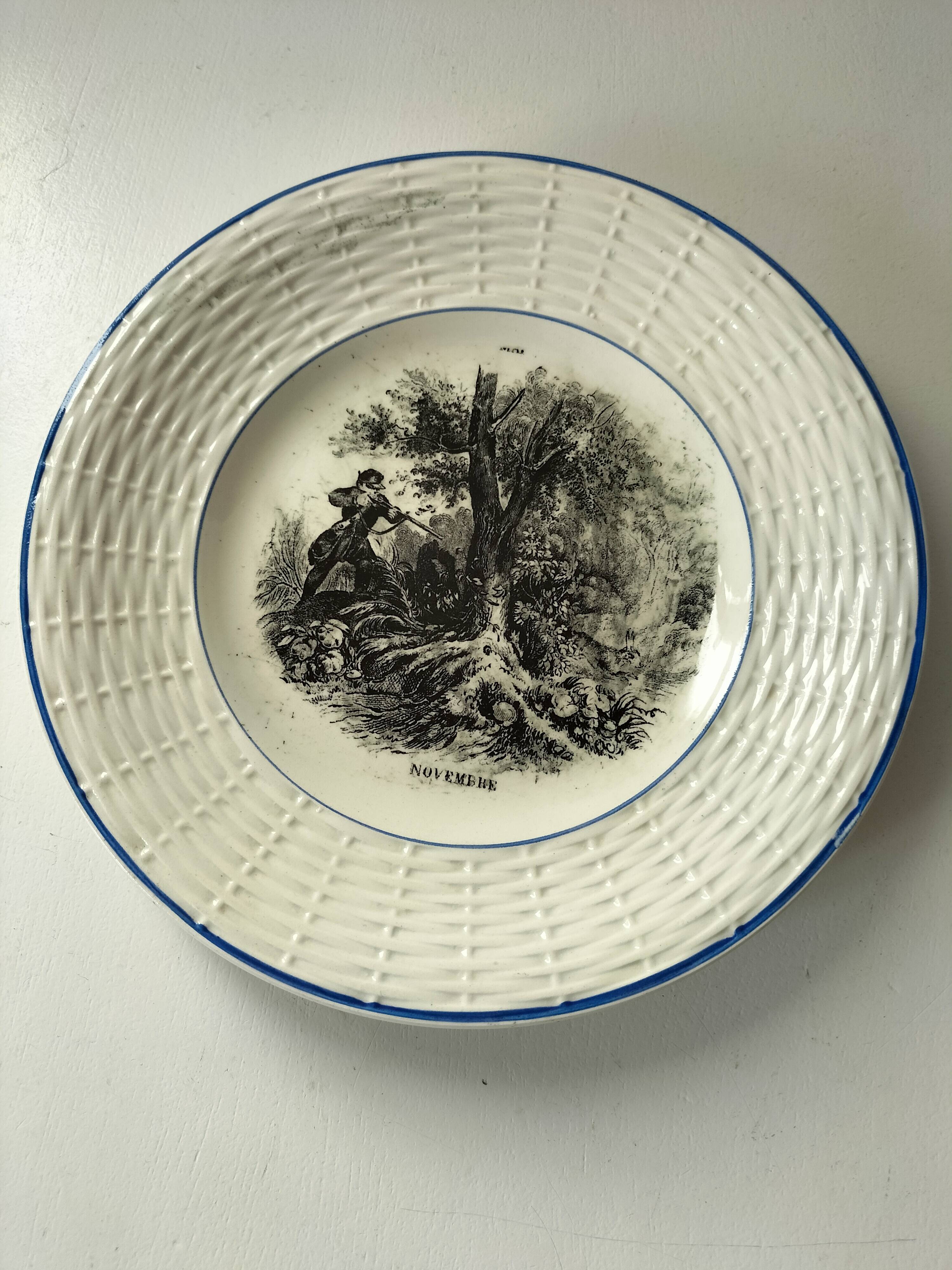 Série complète 12 assiettes Digoin Sarreguemines – Les 12 mois (1900-1920)