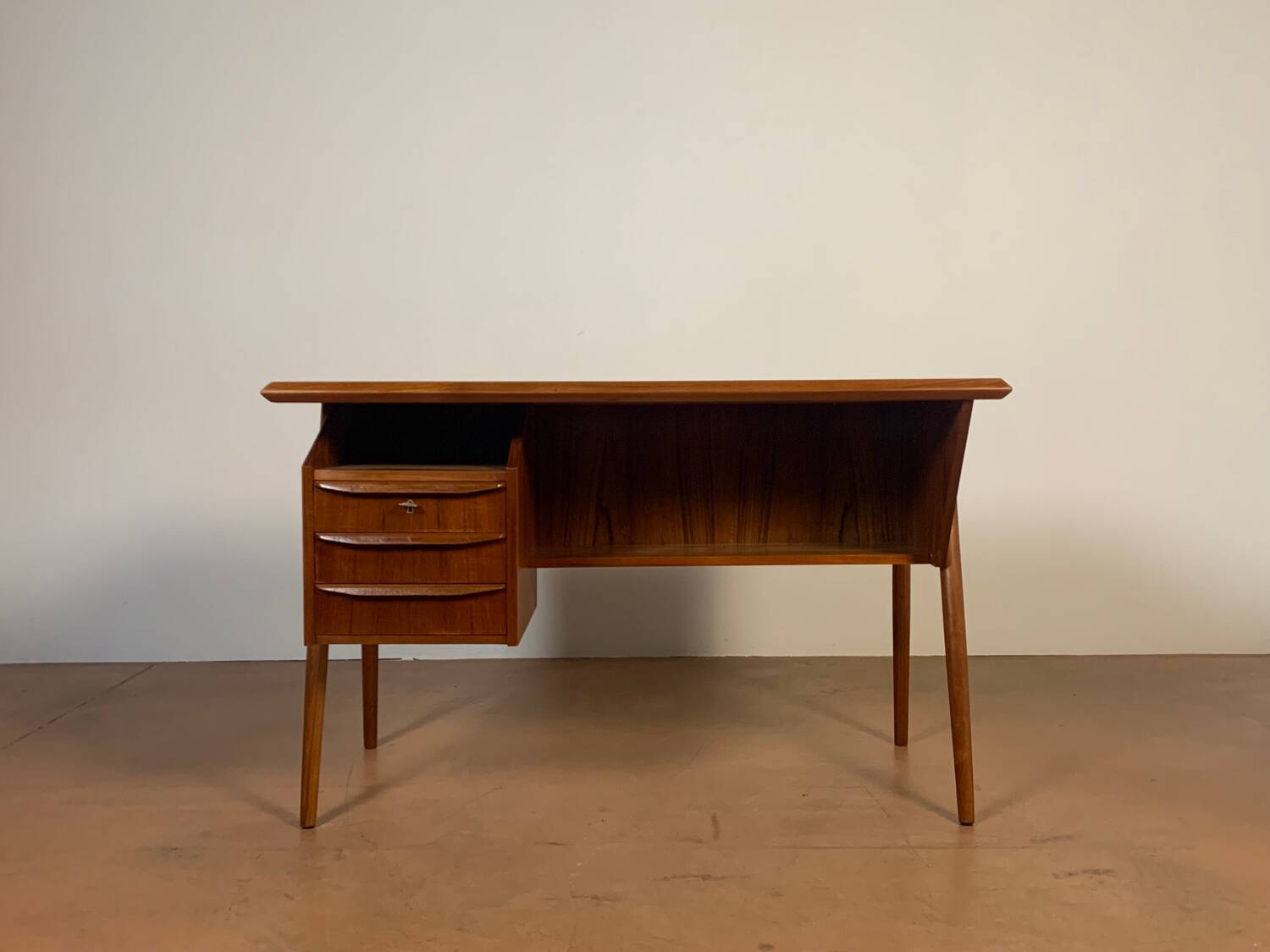 Office Gunnar Nielsen Tibergaard