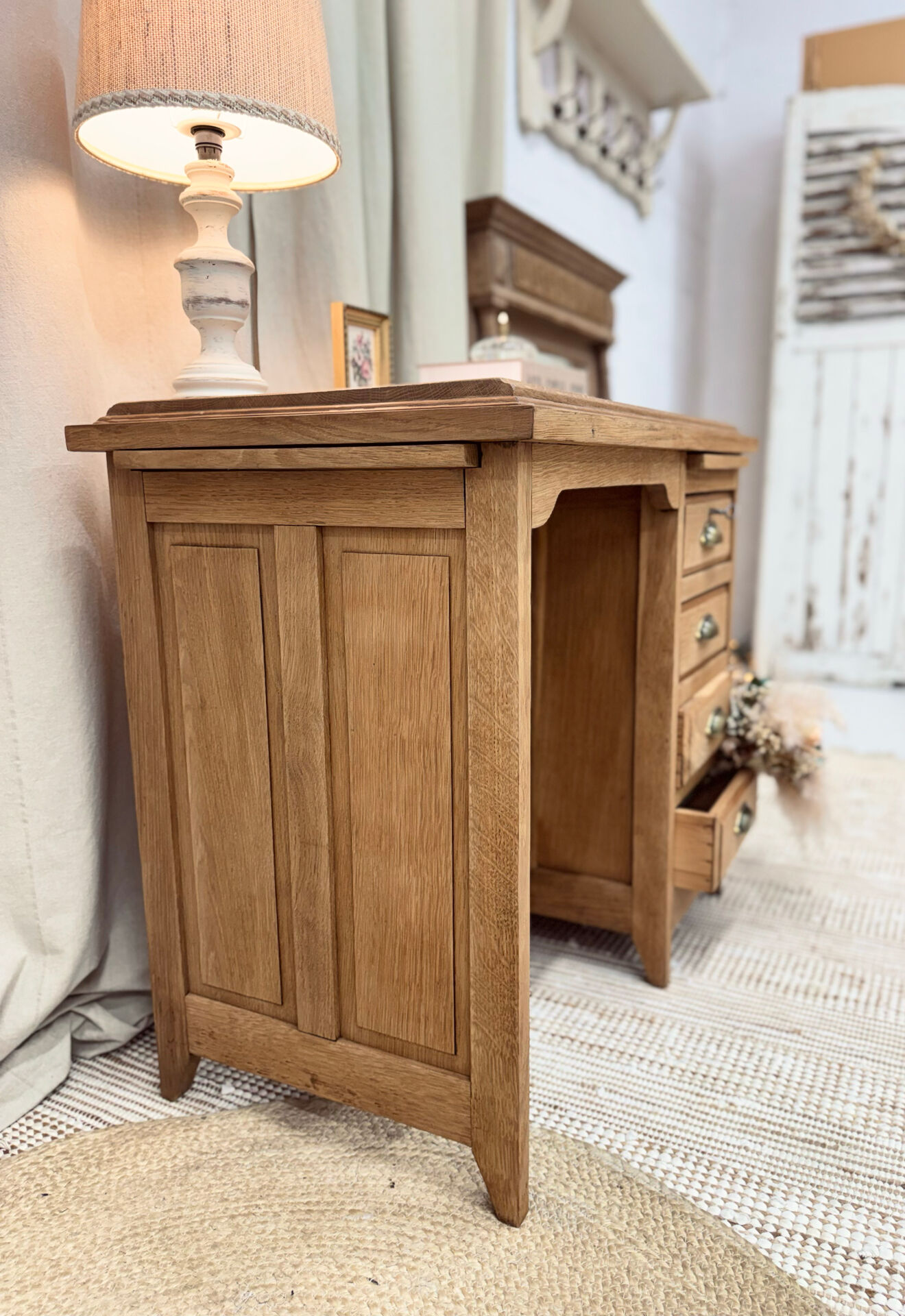 Restored antique oak desk - 4 drawers