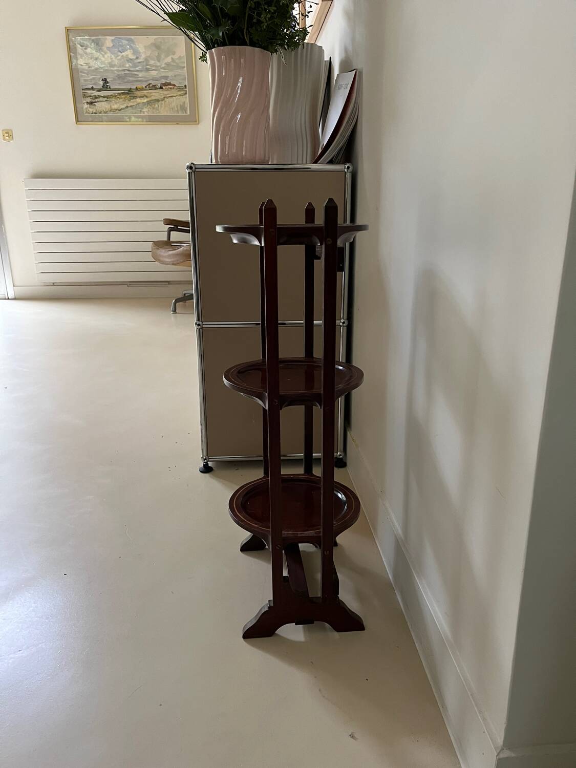 Victorian style cake stand