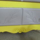 Louis XV style chest of drawers in oak