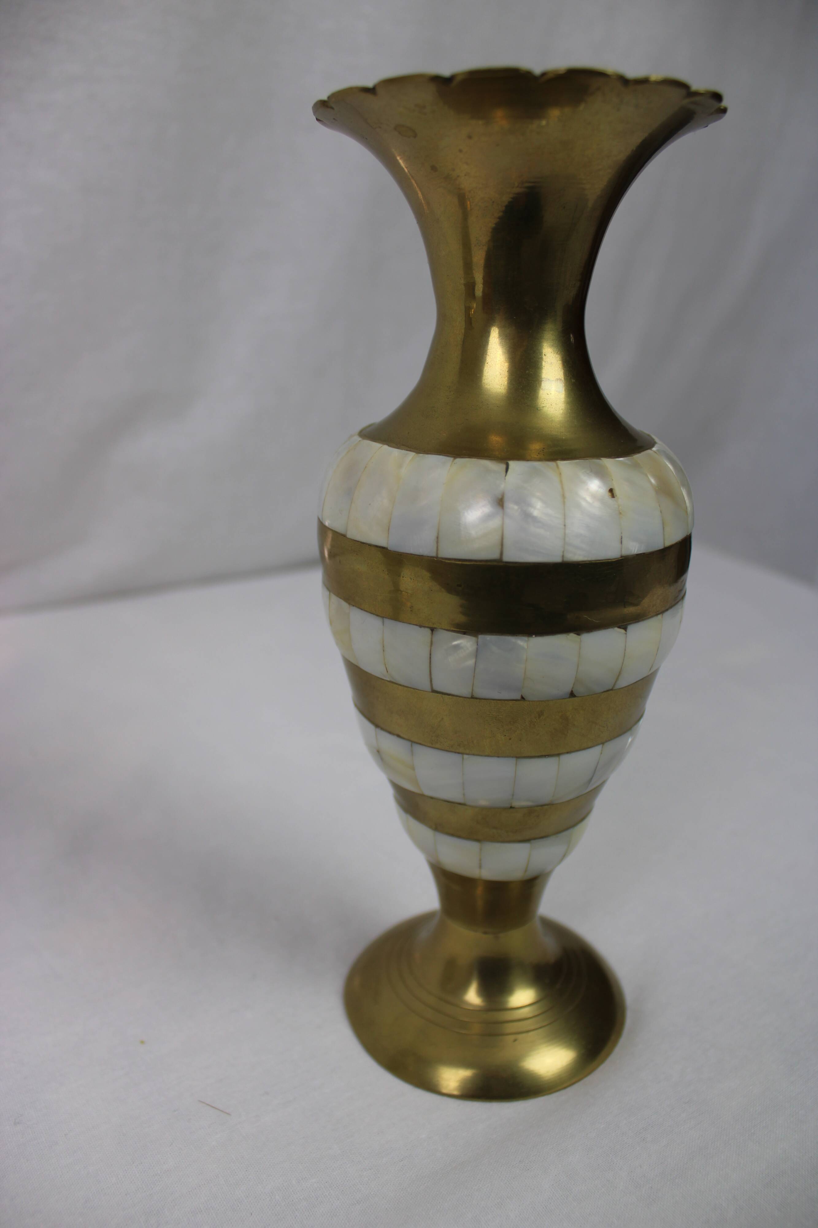 Vase laiton et nacre
