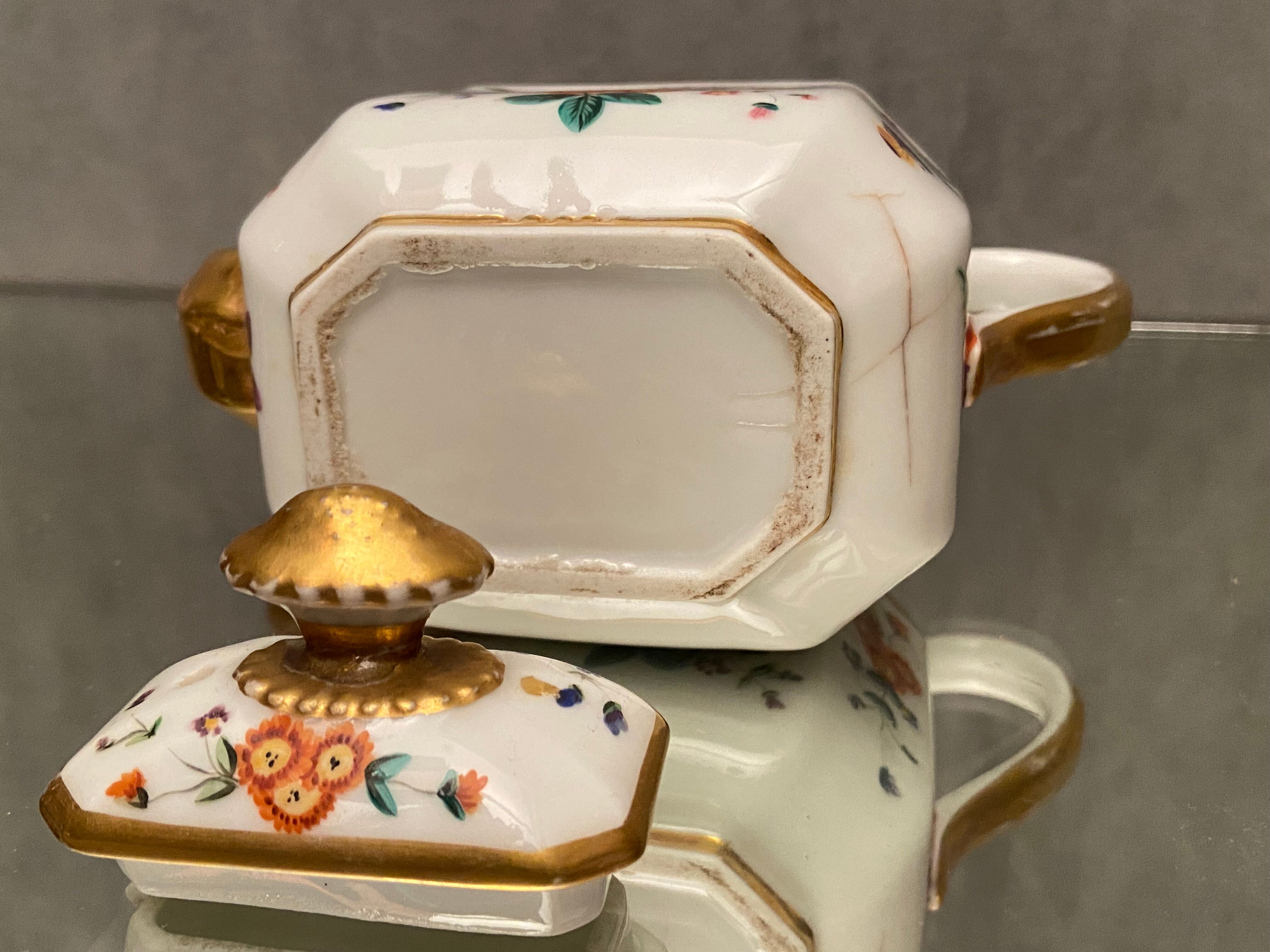 Selfish porcelain teapot Old Paris floral decoration polychrome and gold nineteenth
