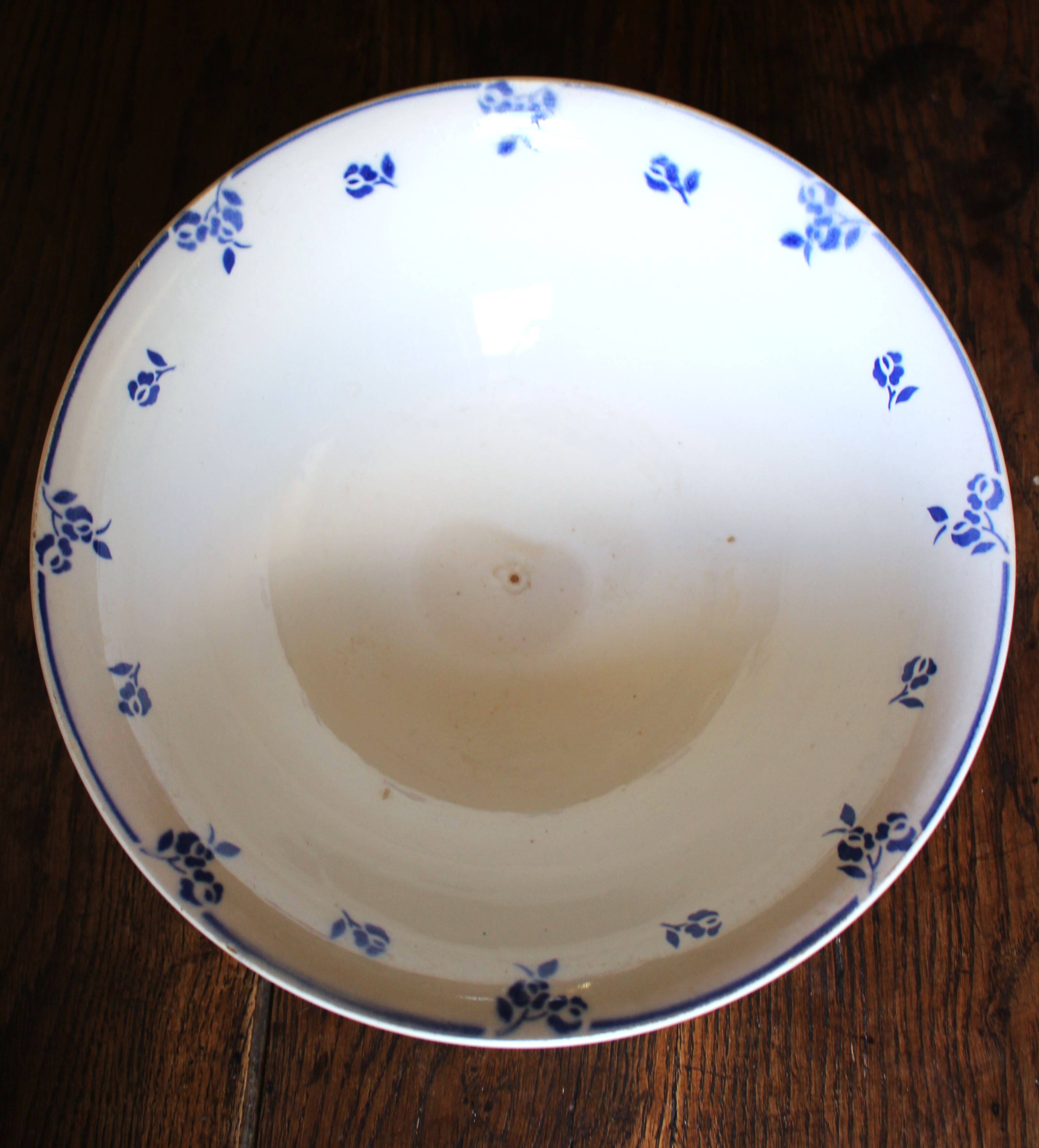 Blue salad bowl Digoin Art Deco Flowers