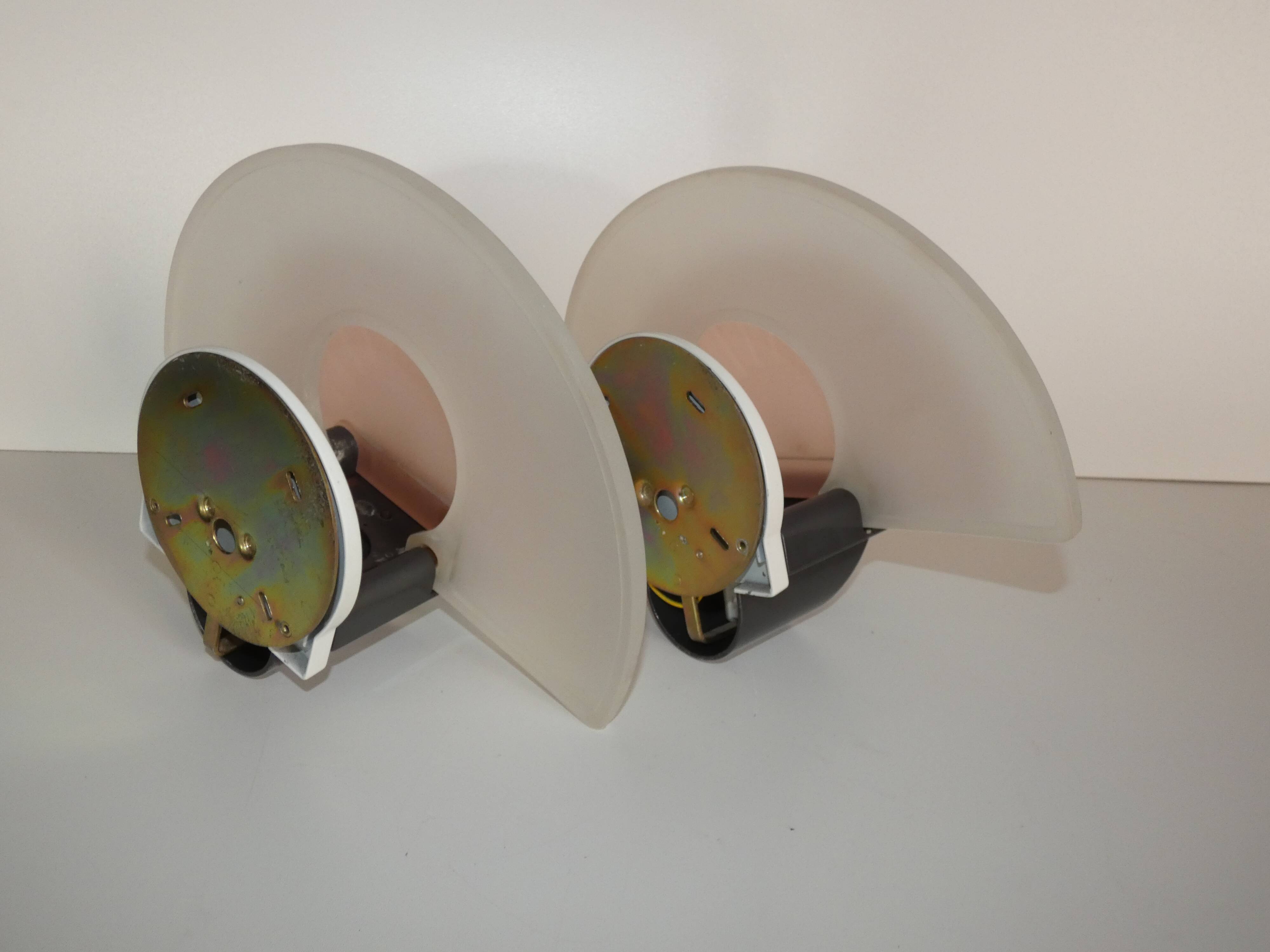 Pair appliques glass metal half-moon diva Enzio Didone arteluce circa 1980