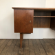 Bureau vintage en bois foncé