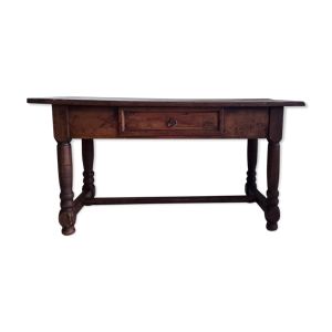 Table en bois massif - style