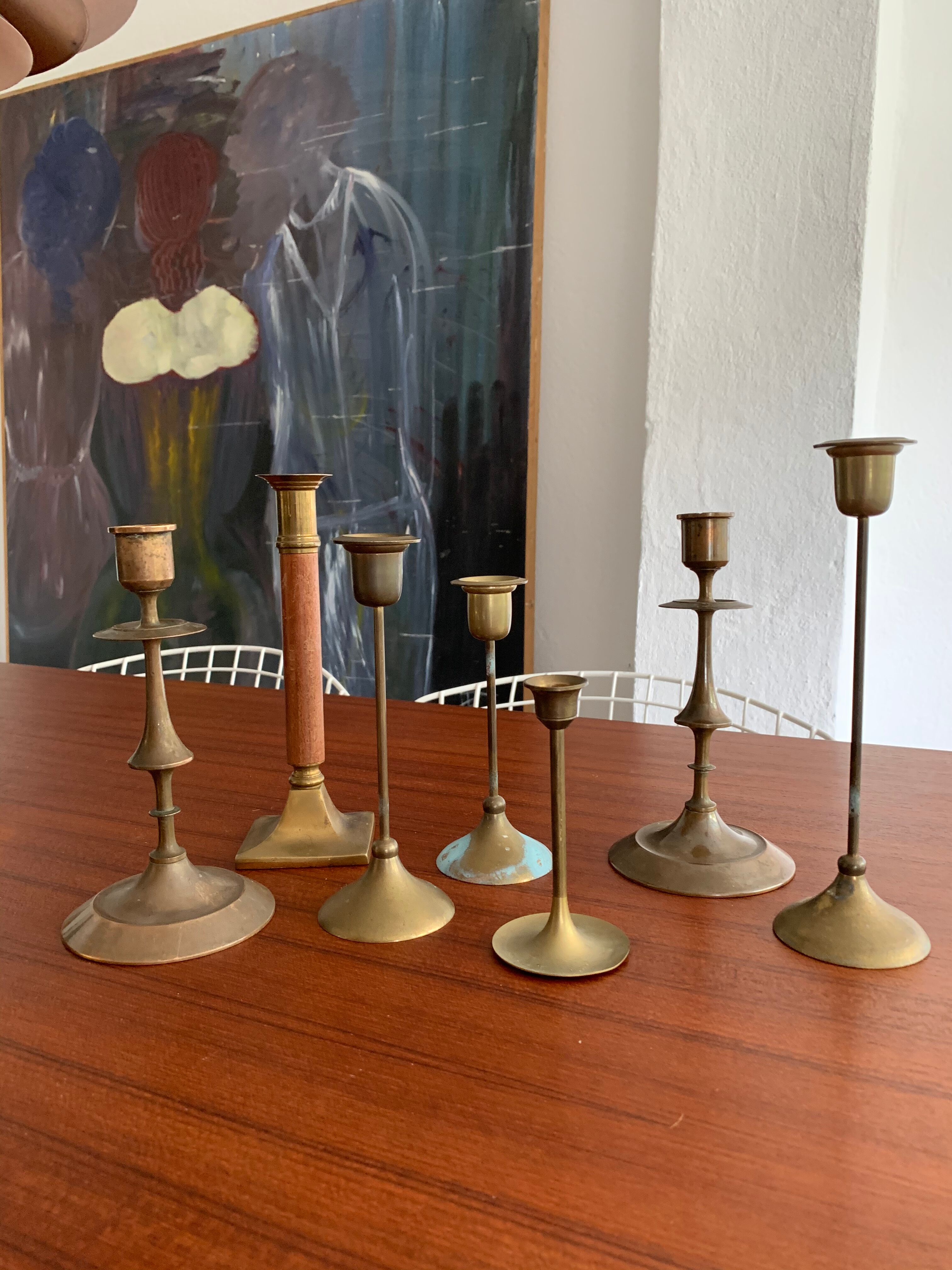 Set 7 mismatched brass and bronze candlesticks