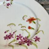 Set of 8 floral porcelain plates from the late 19th century.