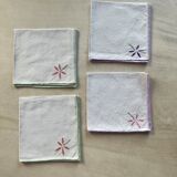 Set of 4 embroidery flower napkins