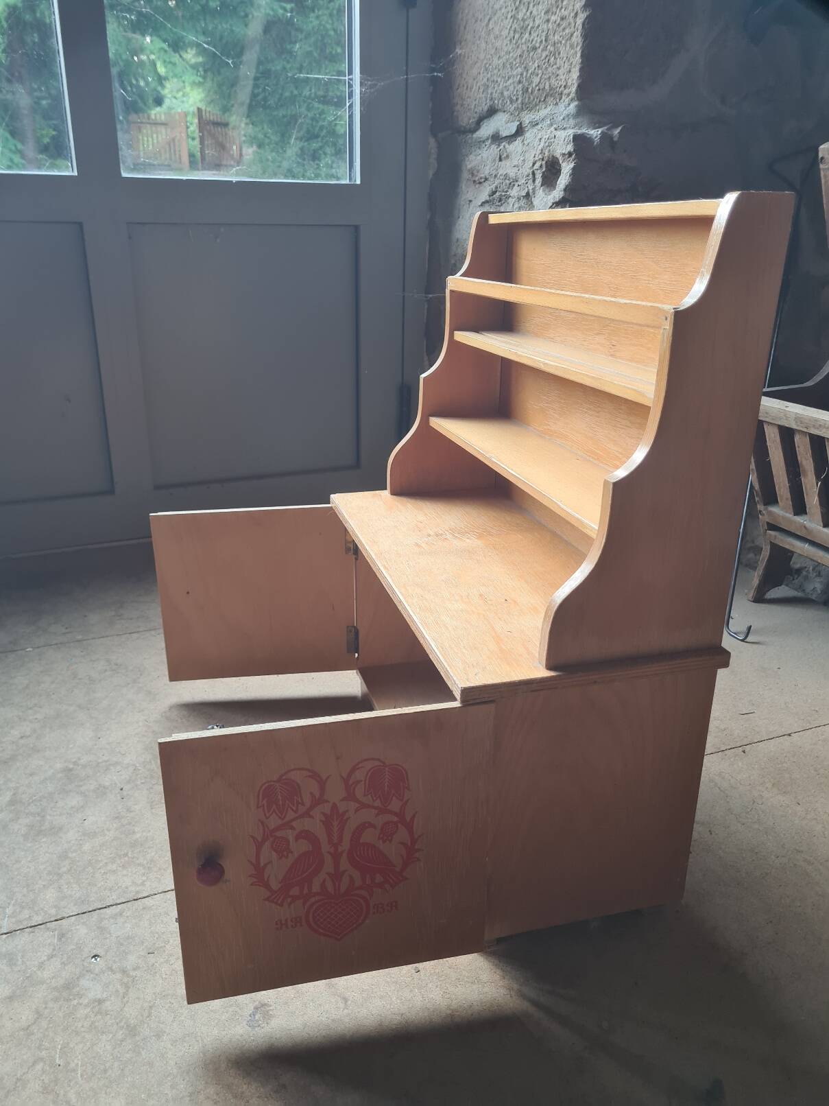 Children's buffet furniture