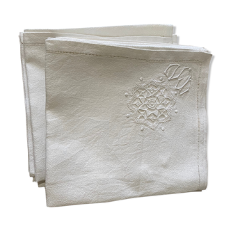 Set of linen towels monogram tn