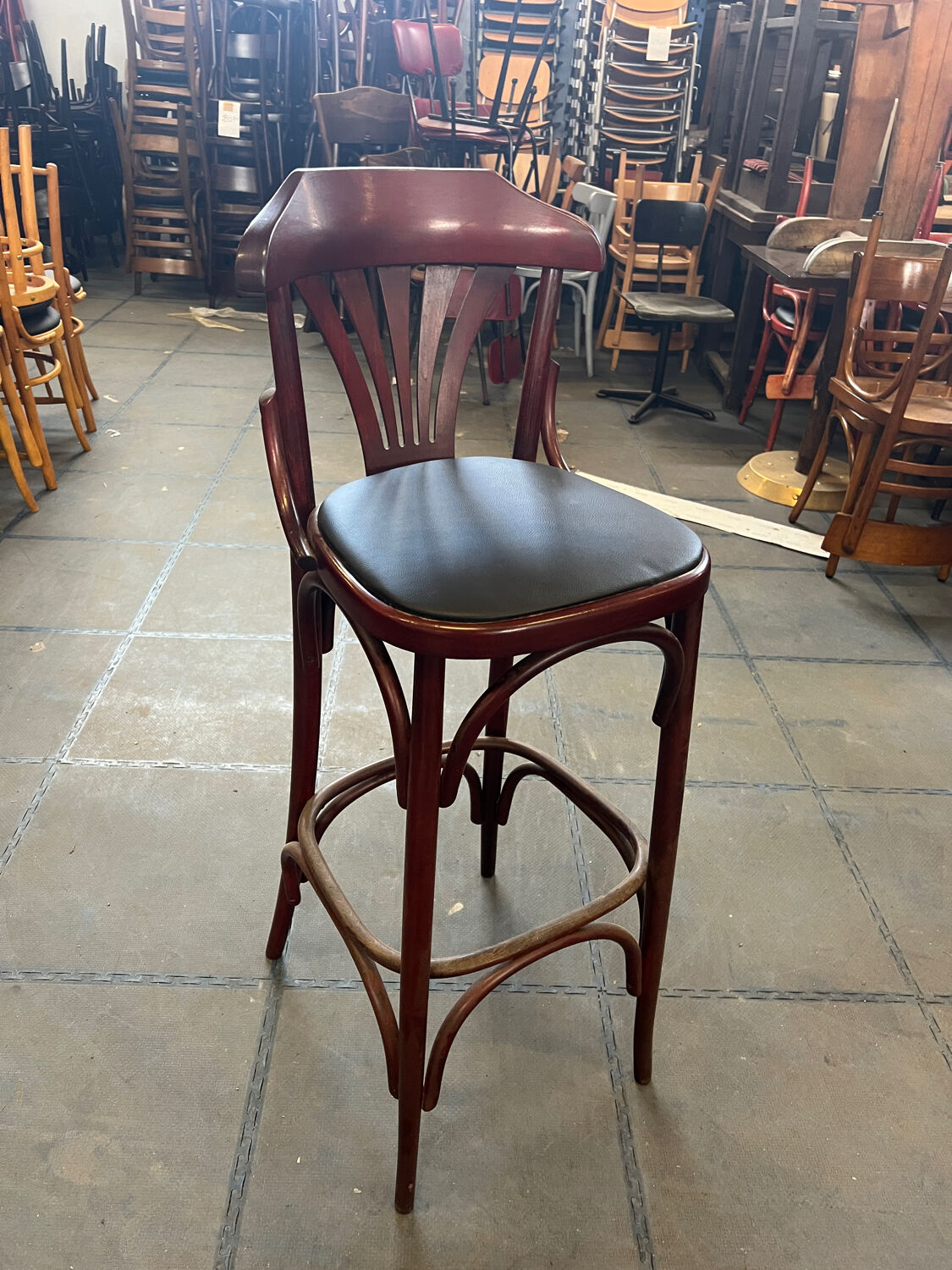 Bar stool