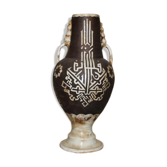 Ceramic vase