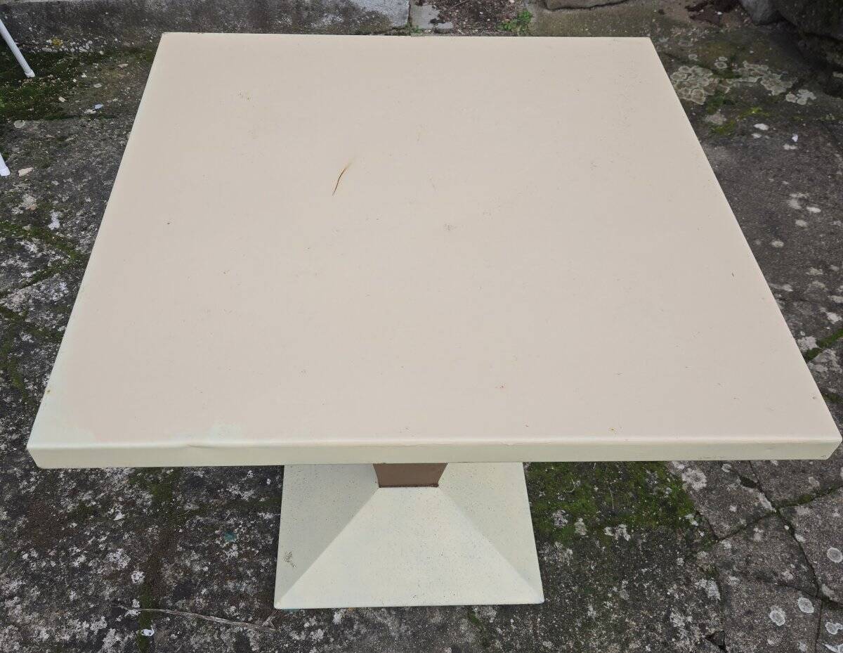 Tolix table in metal / central leg design – 80 x 80 x 80 cm / 20th century