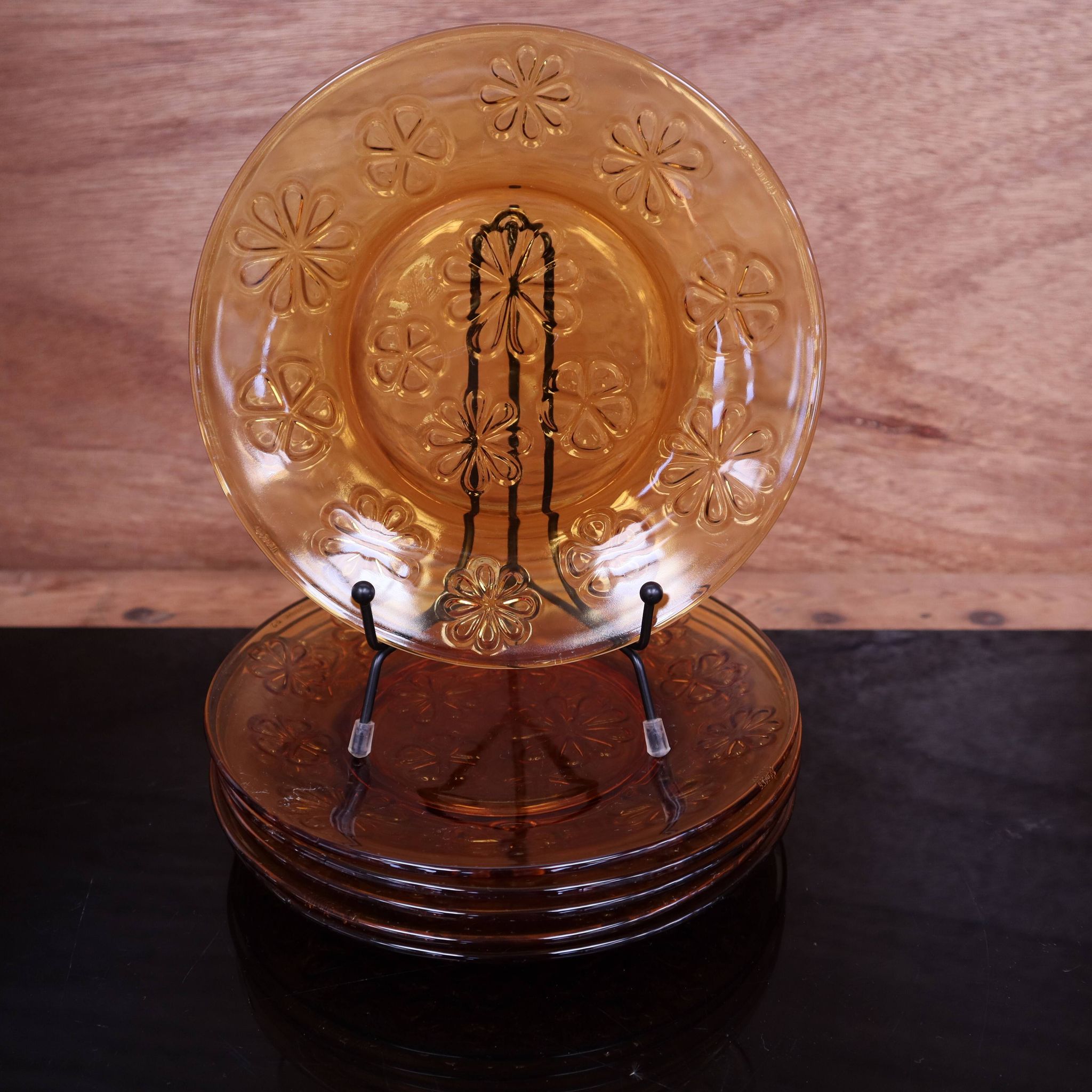 6 vintage floral amber glass dessert plates Vereco from the 70s.