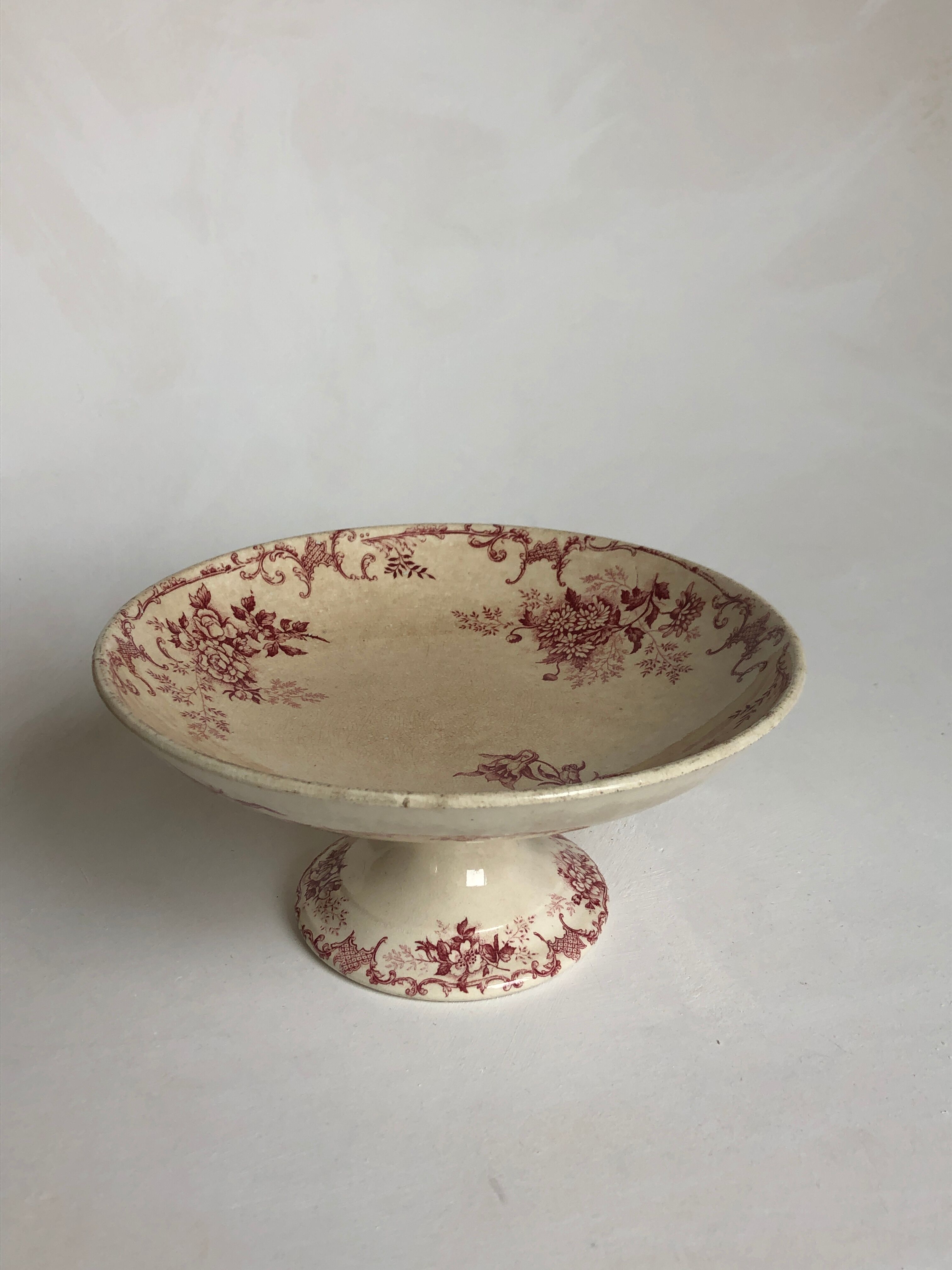 Dish in earthenware