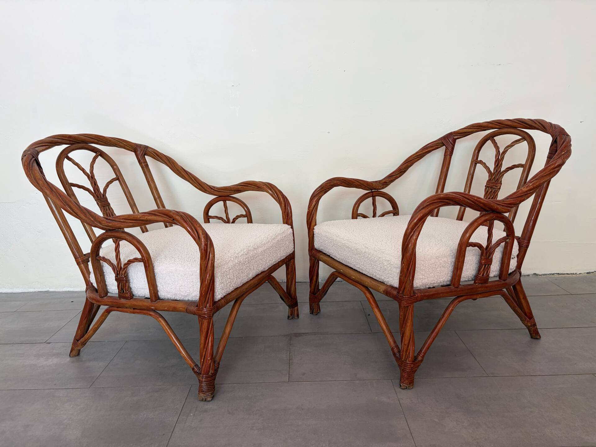 Paire de fauteuils en rotin torsadé 
