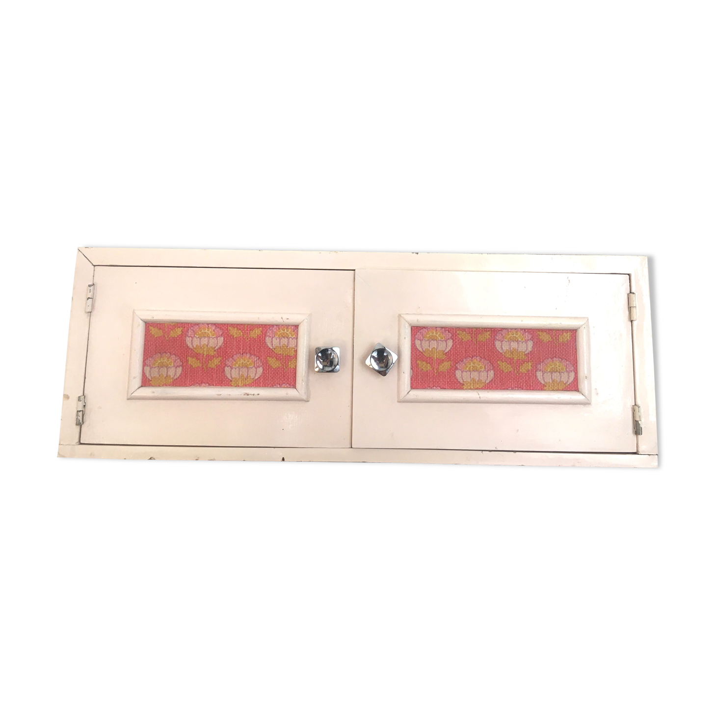 Vintage closet powder pink