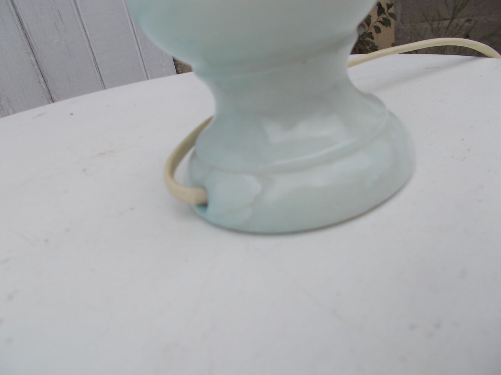 Paire de lampes en albâtre bleu clair