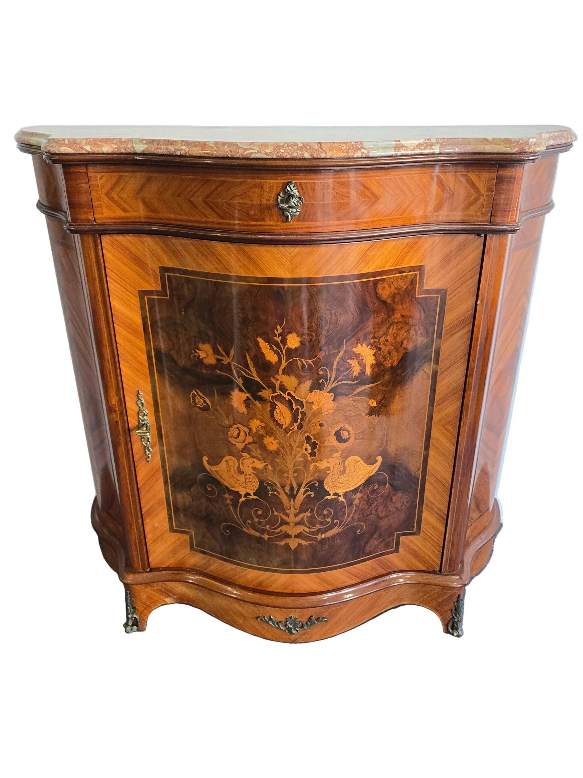 Curved support furniture in floral marquetry – Louis XV style, marble top, late 19th century.