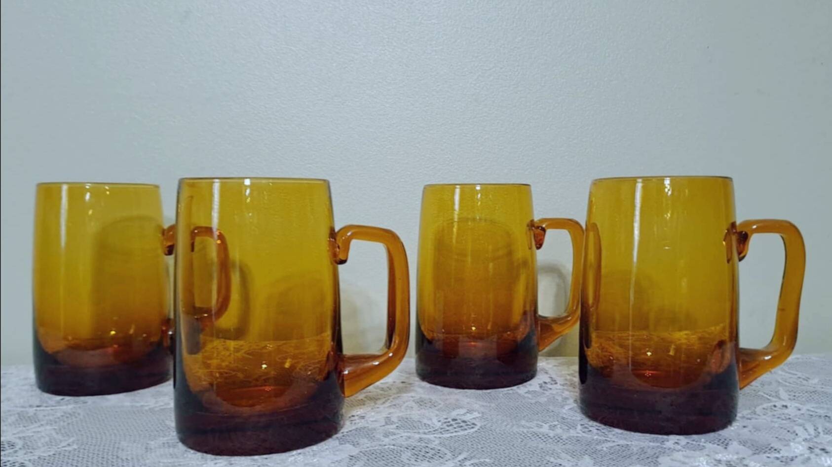 4 amber glass cups