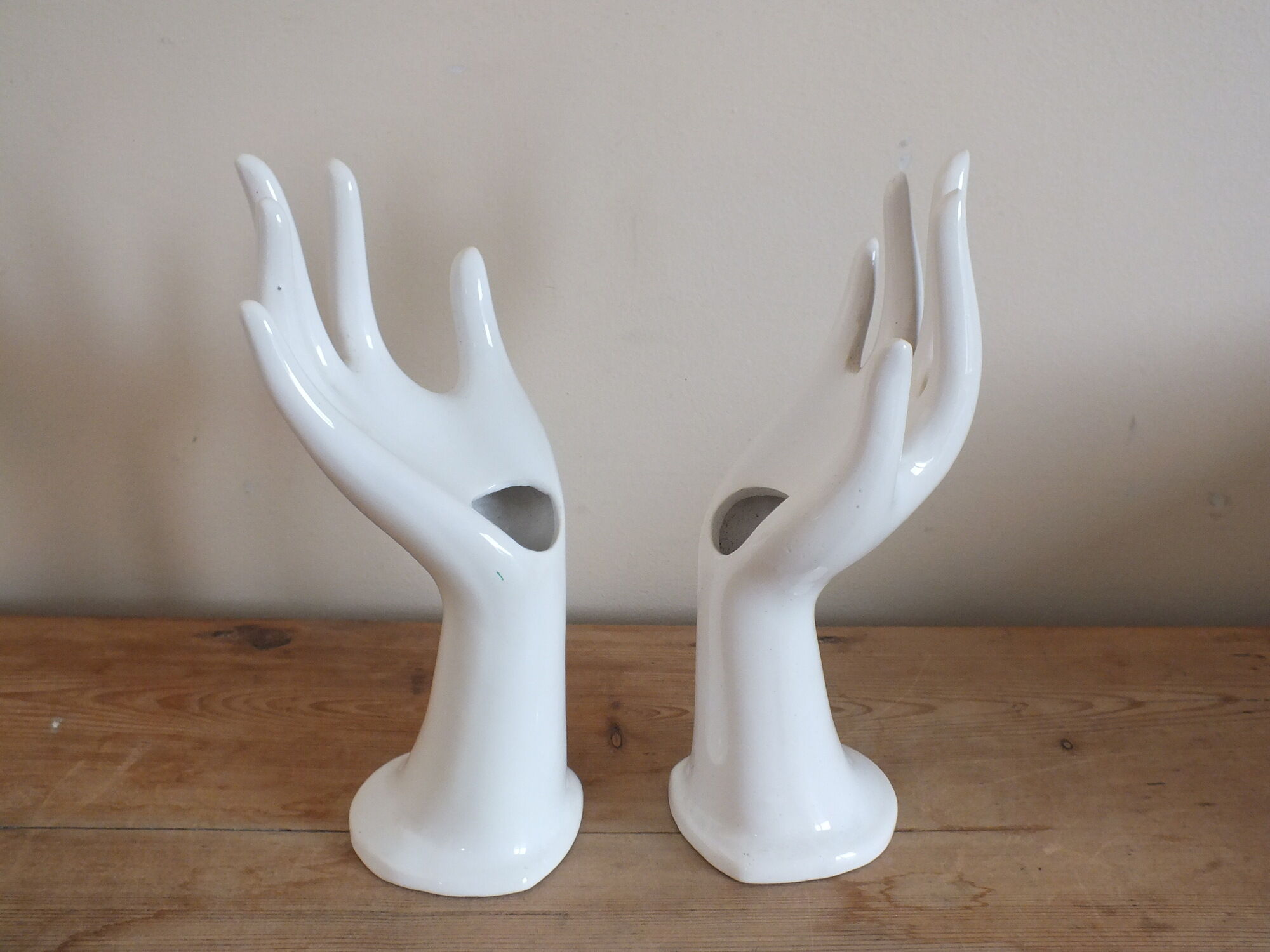 Duo of hands - rings or spike flowers in white ceramic