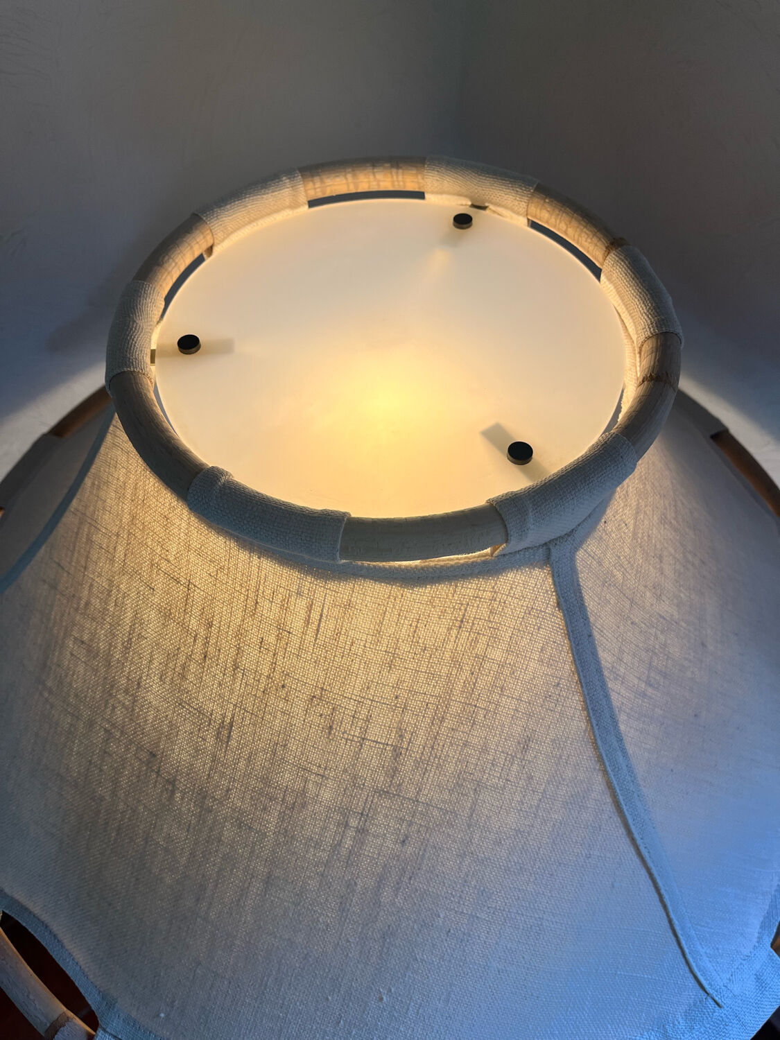 Floor lamp in wood, bamboo and linen