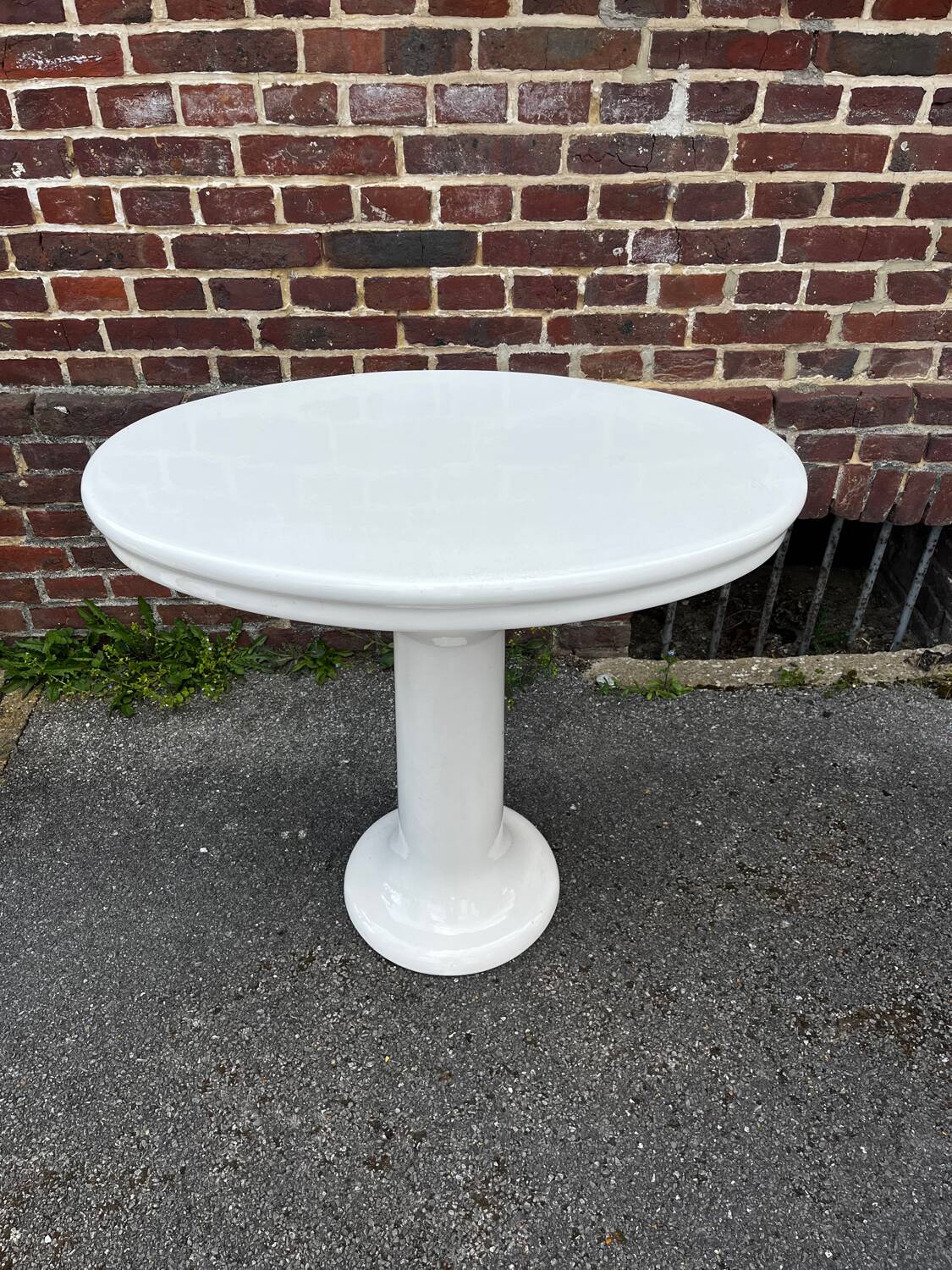 Vintage ceramic console