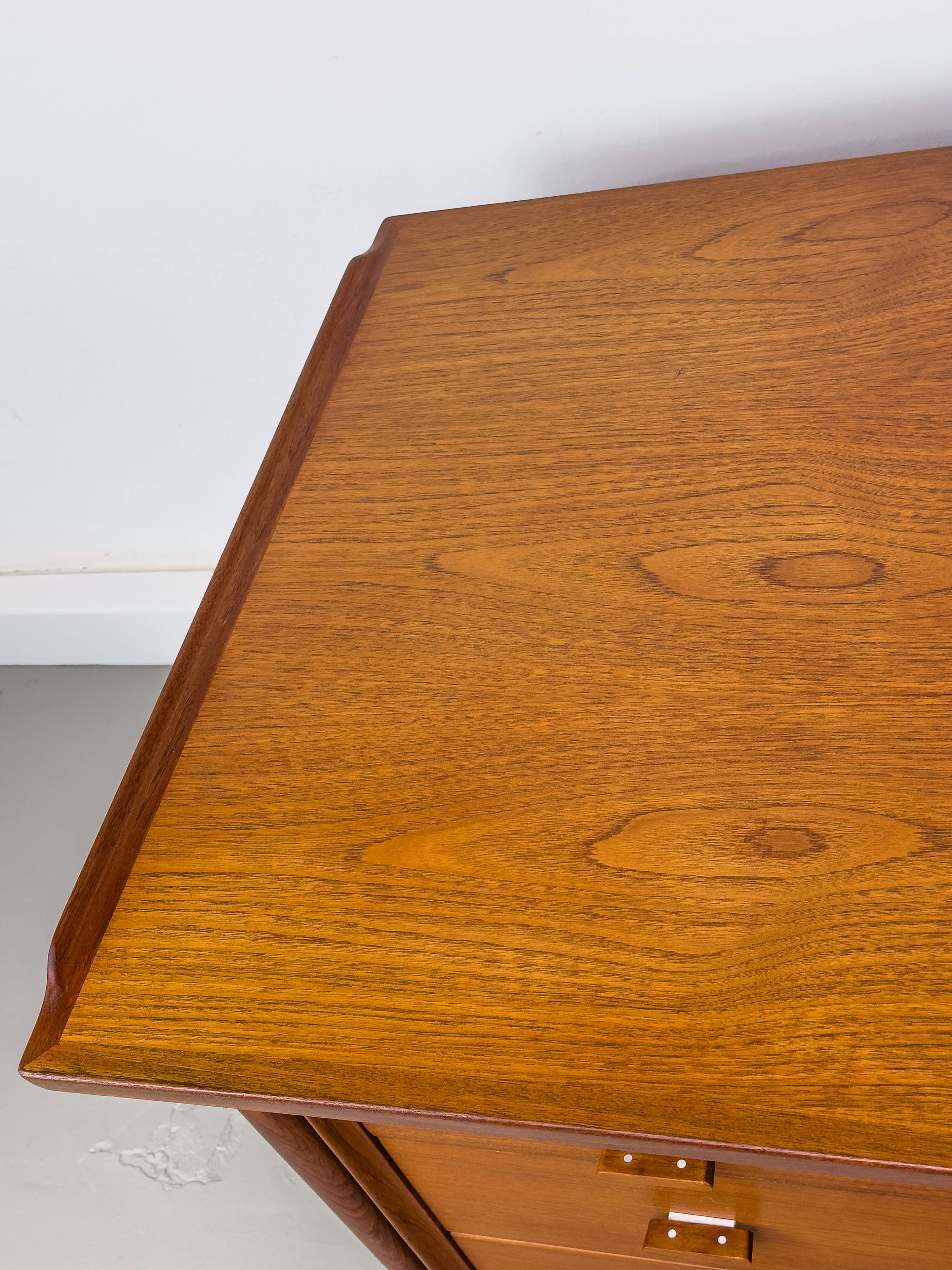 Teak Model 207 Desk by Arne Vodder for Sibast, 1960s