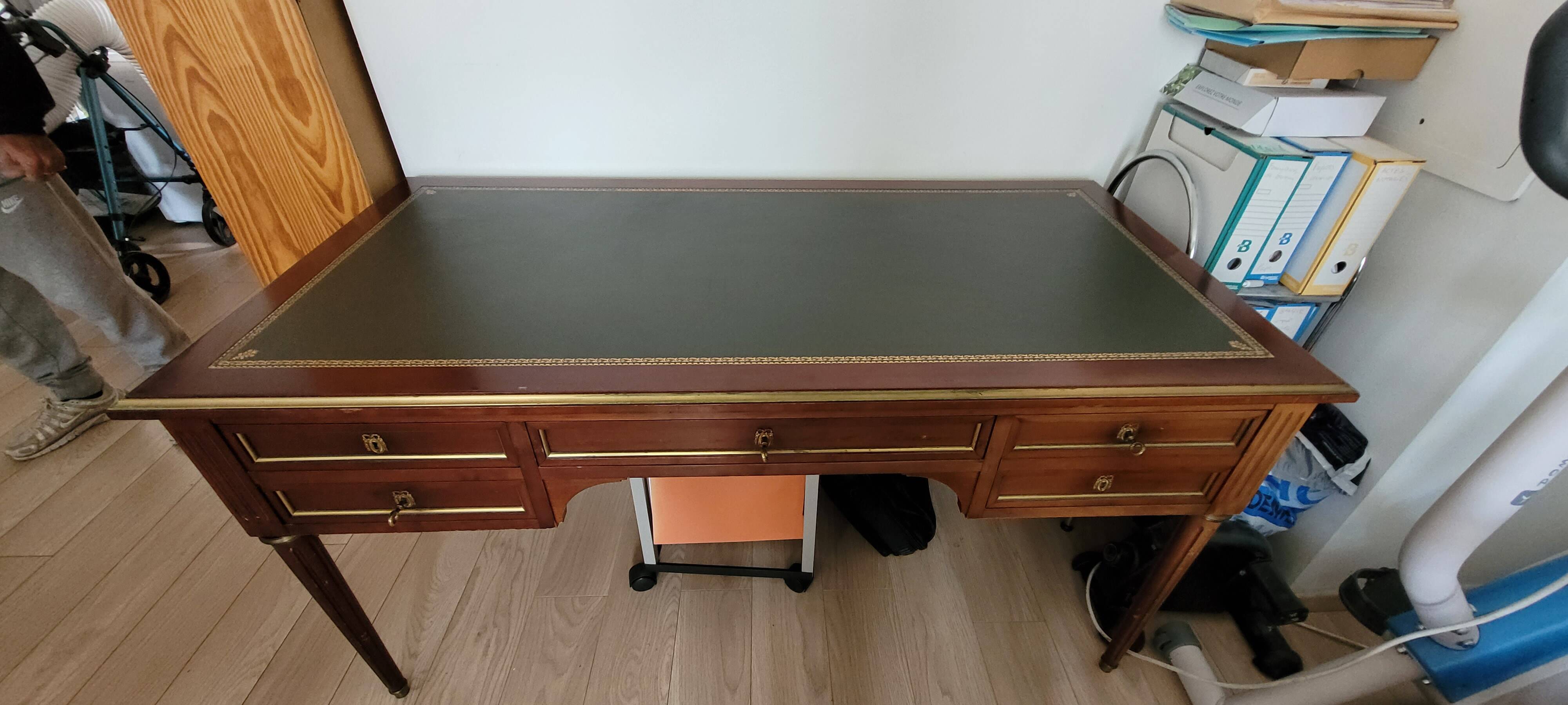 Bureau style notaire bois et cuir