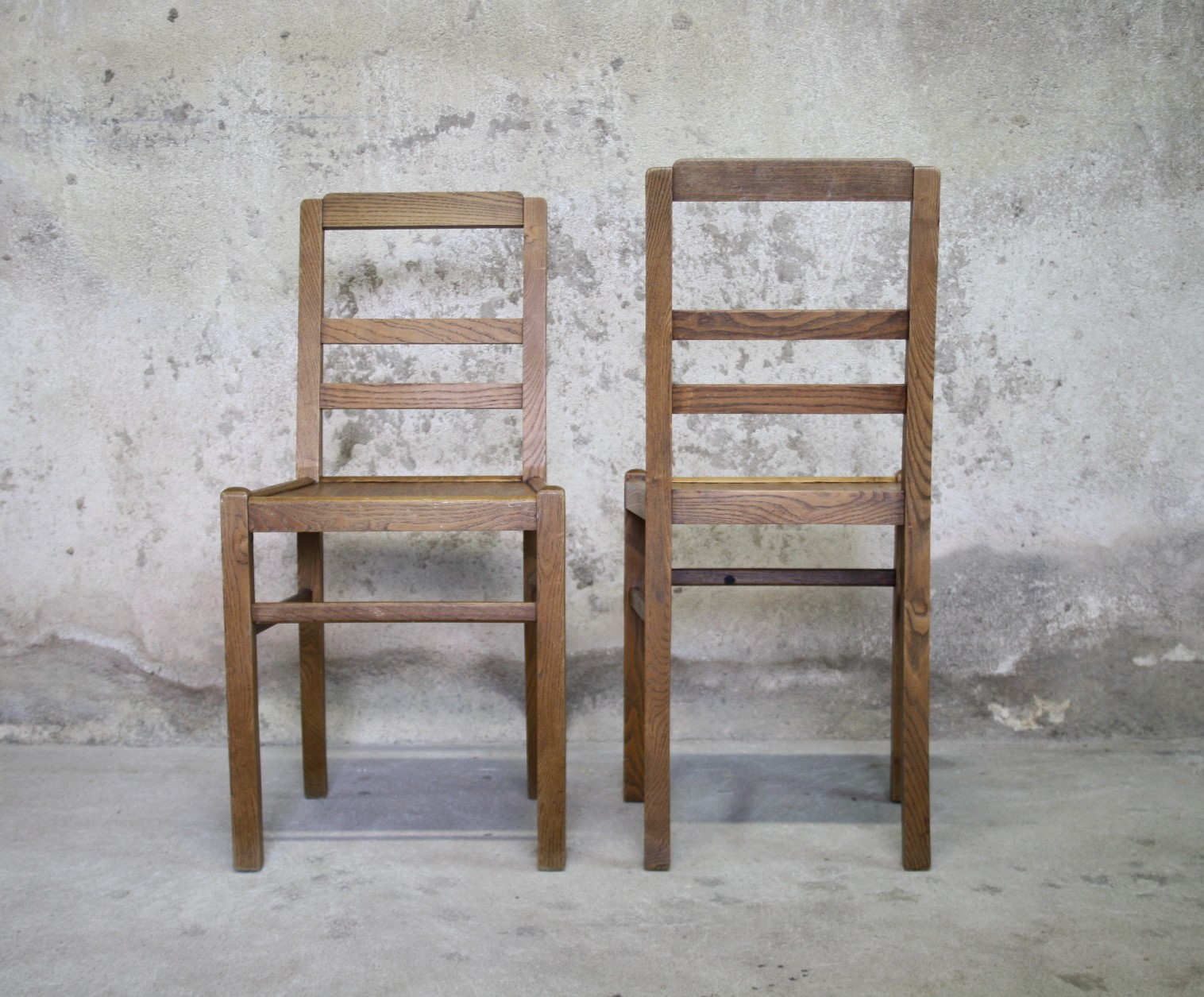 Pair of chairs reconstruction